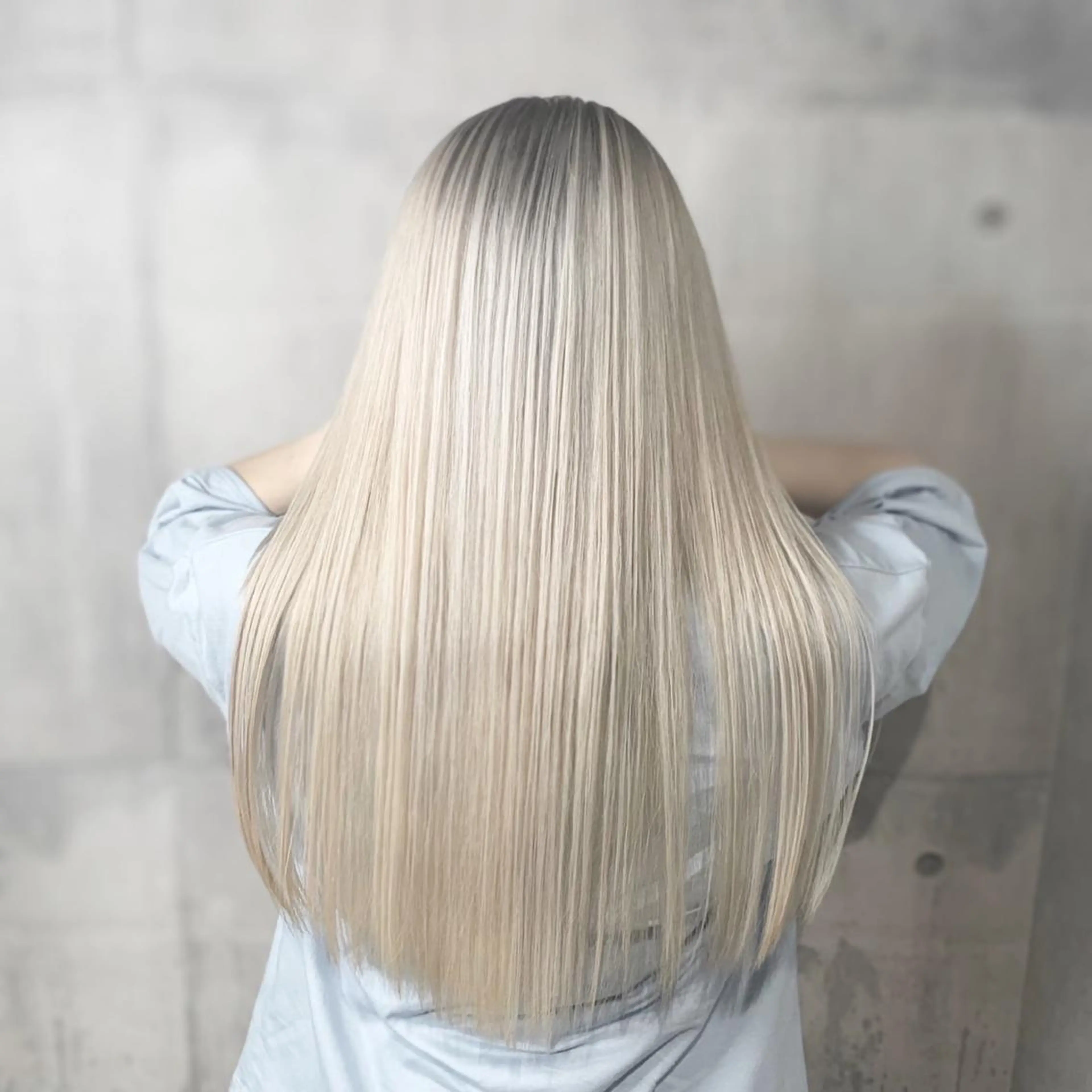 ロング mimiiy梅田 中崎町ハイトーンのヘアスタイル