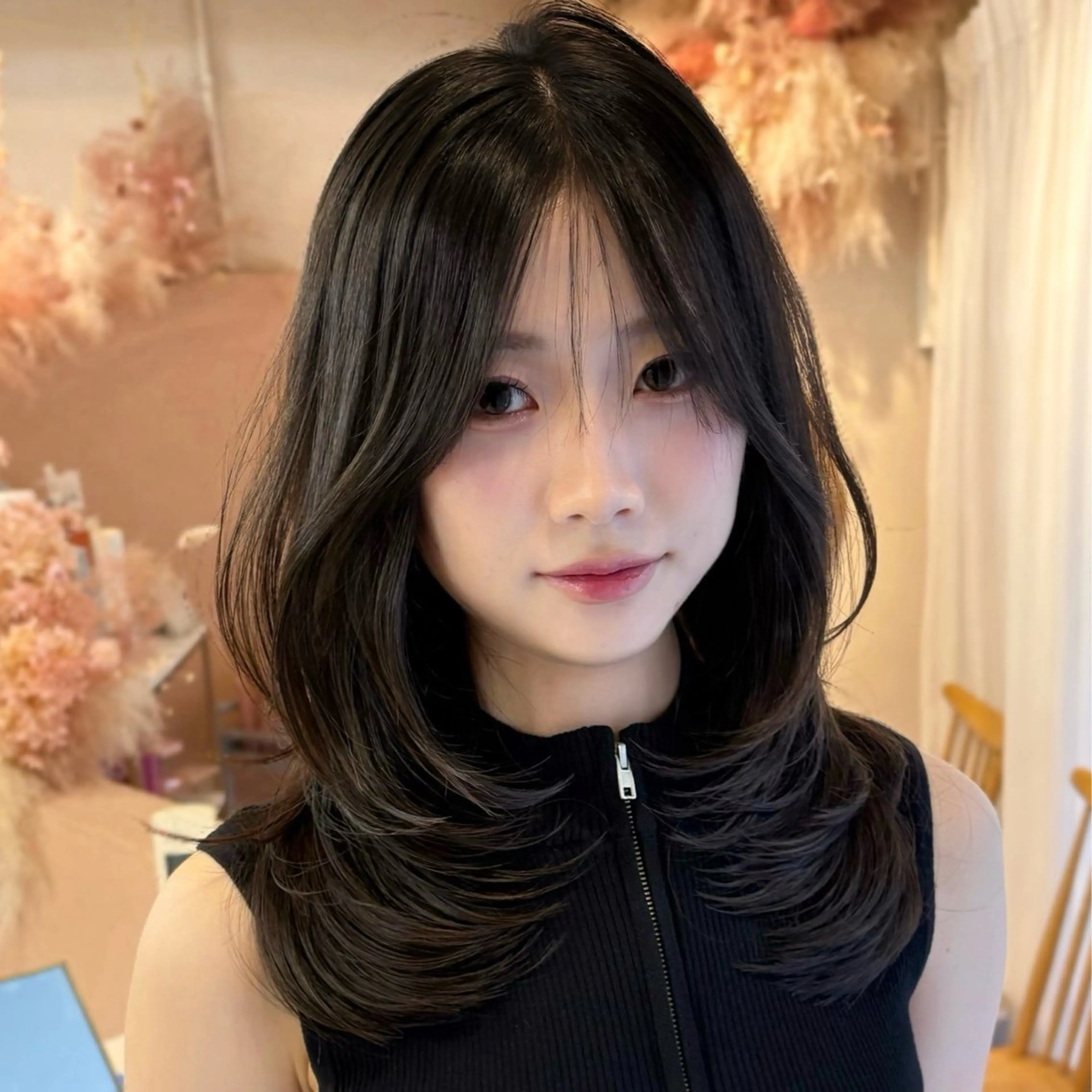 セミロング カラー 顔周りカット レイヤーカット 似合わせカット カット ヘアカラー トリートメント 本格韓国ヘア🇰🇷 【uni】キューさんのヘアスタイル