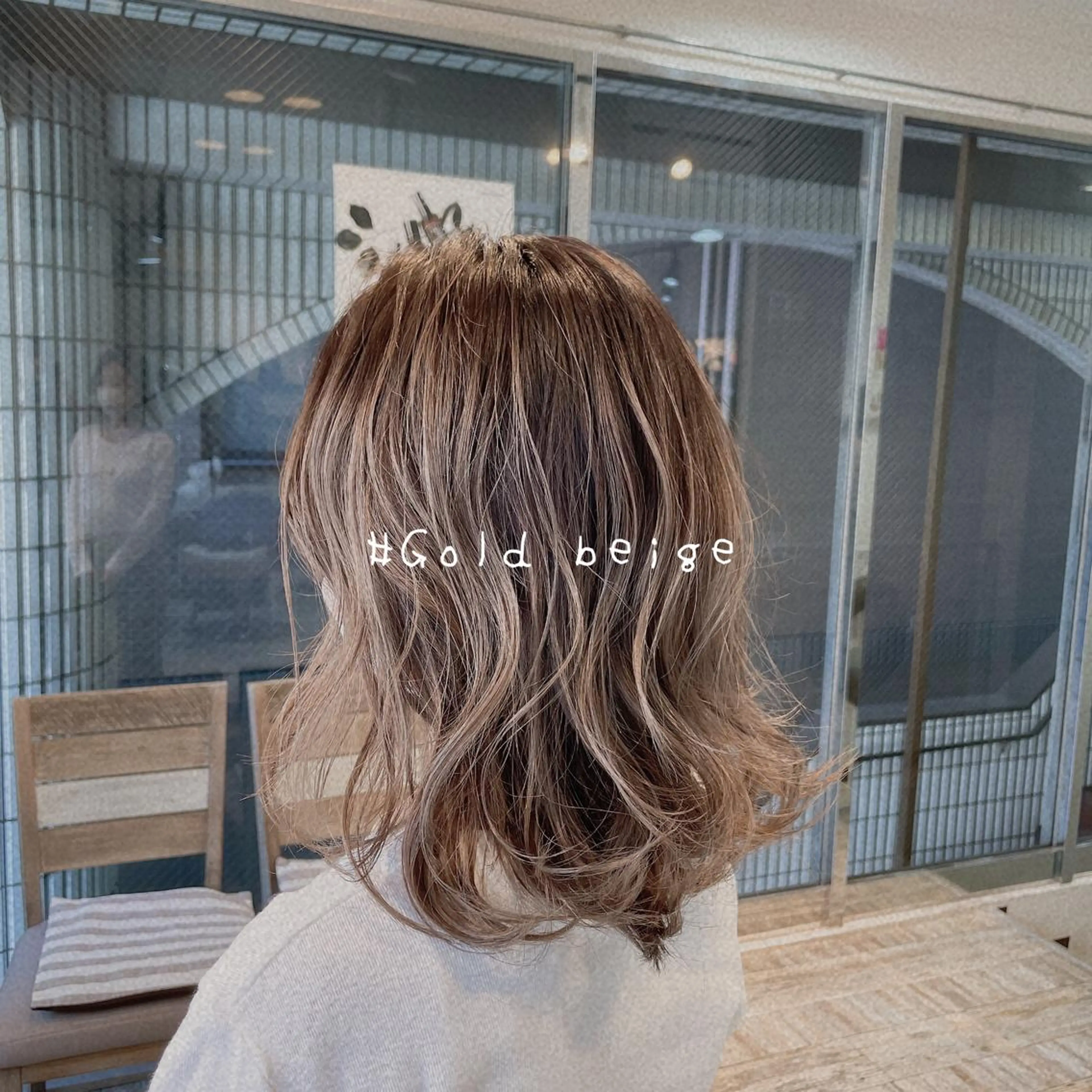 ミディアム カラー ミディアムパーマ アッシュ バレイヤージュ ミストバング ベージュカラー ヘアカラー トリートメント 【垢抜け大人髪】 TIARA西山のヘアスタイル