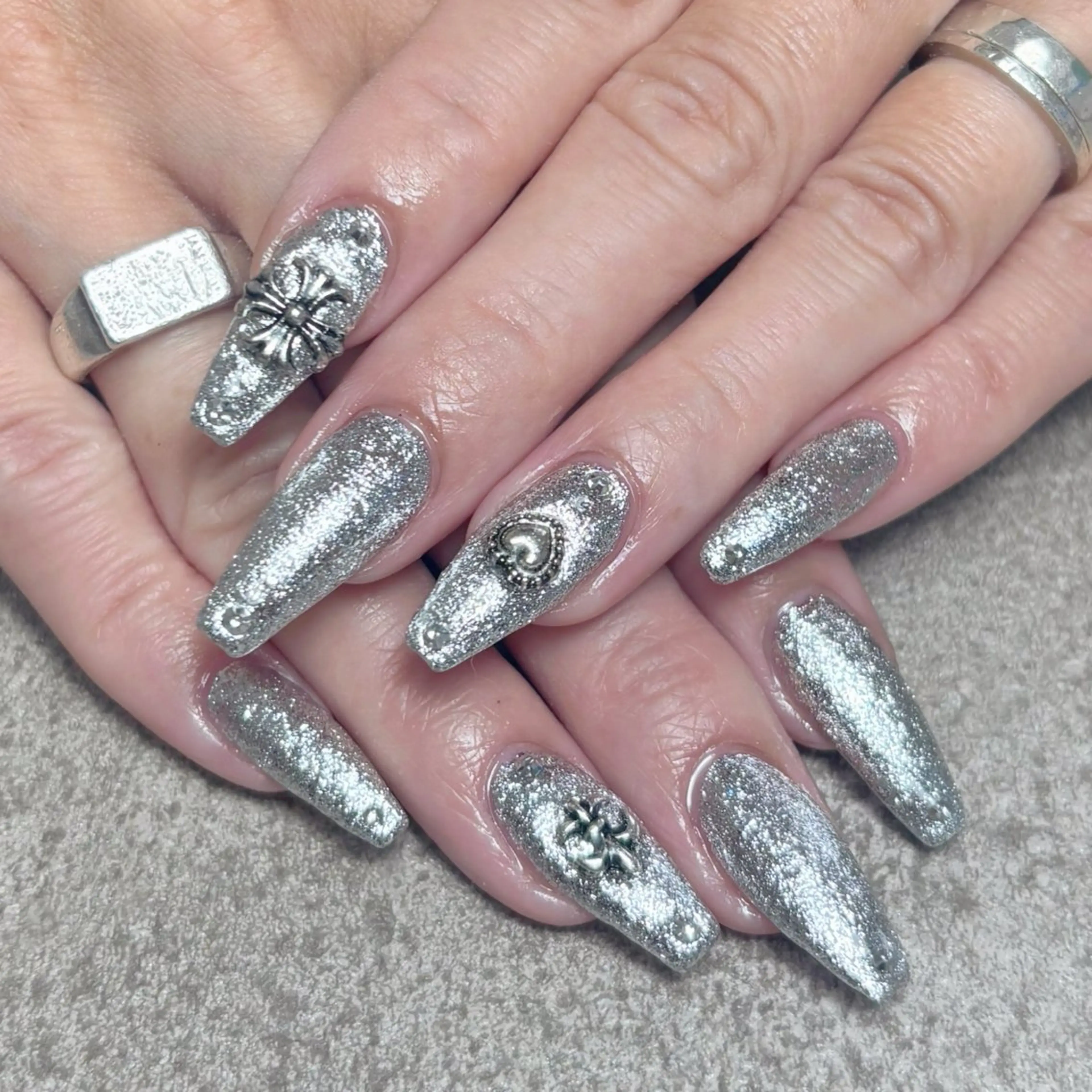 ネイル nailroom DIASOMNIAのネイルデザイン