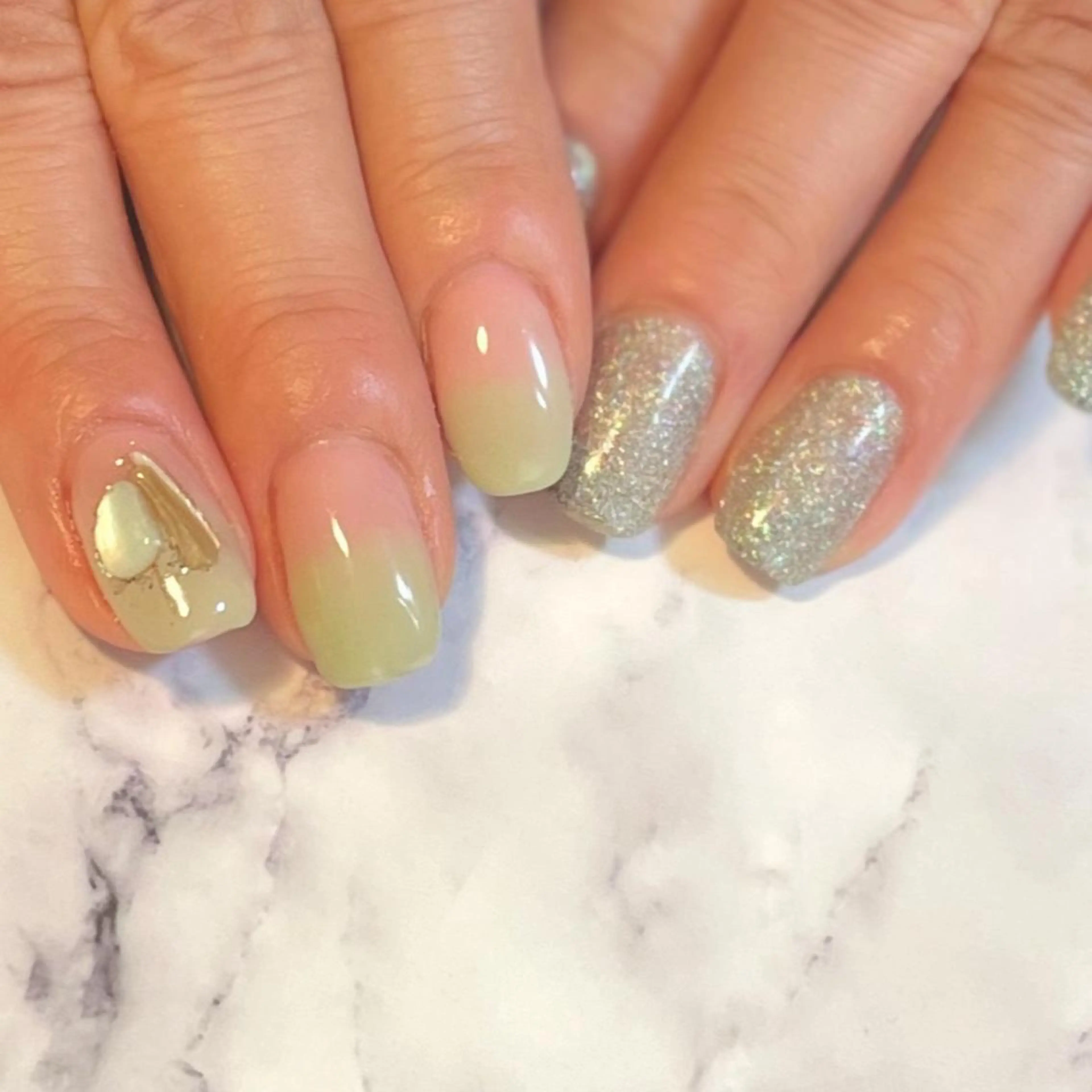 ネイル KOMINE TOMOKOのネイルデザイン