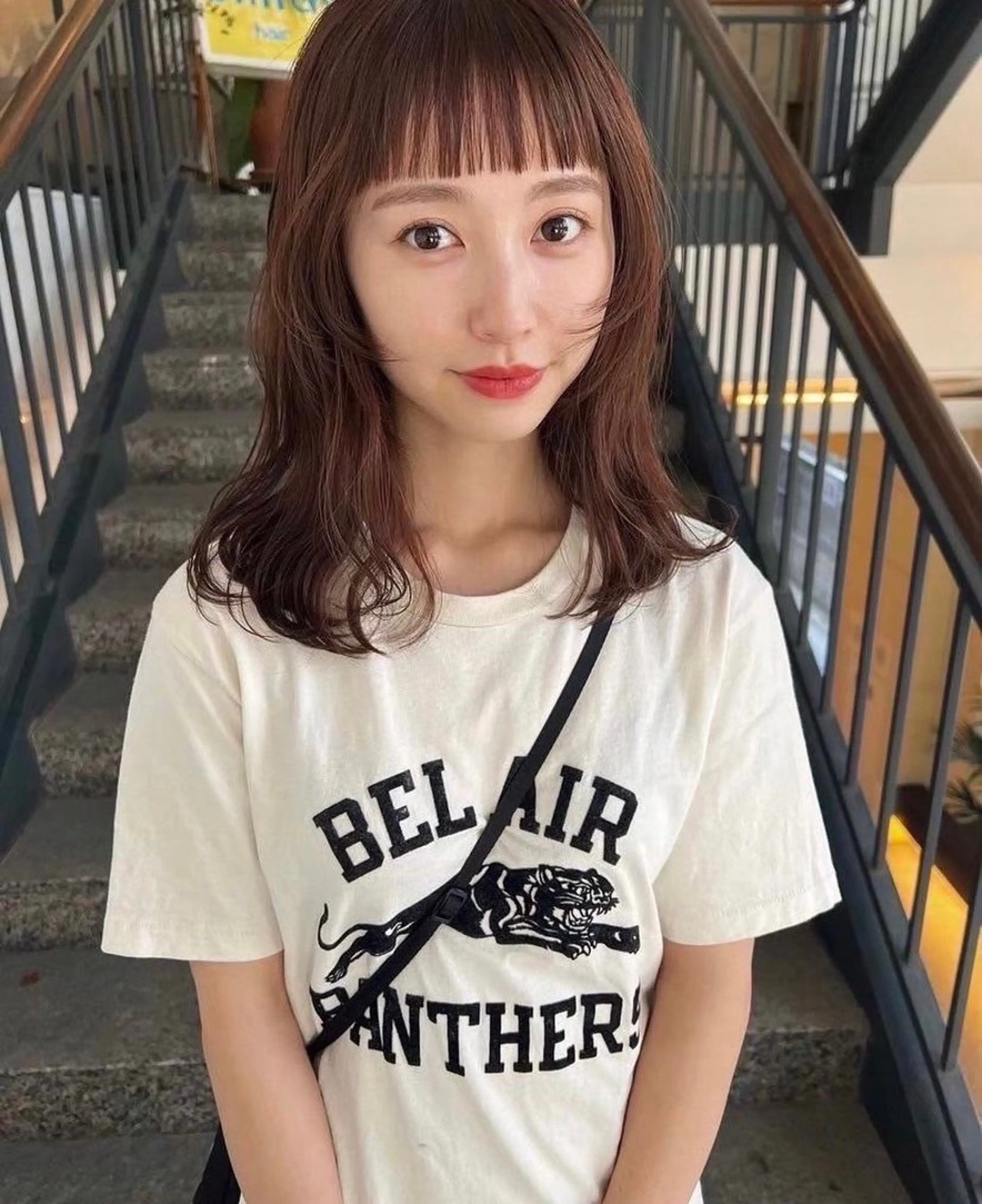 セミロング 魚谷 綾渚のヘアスタイル