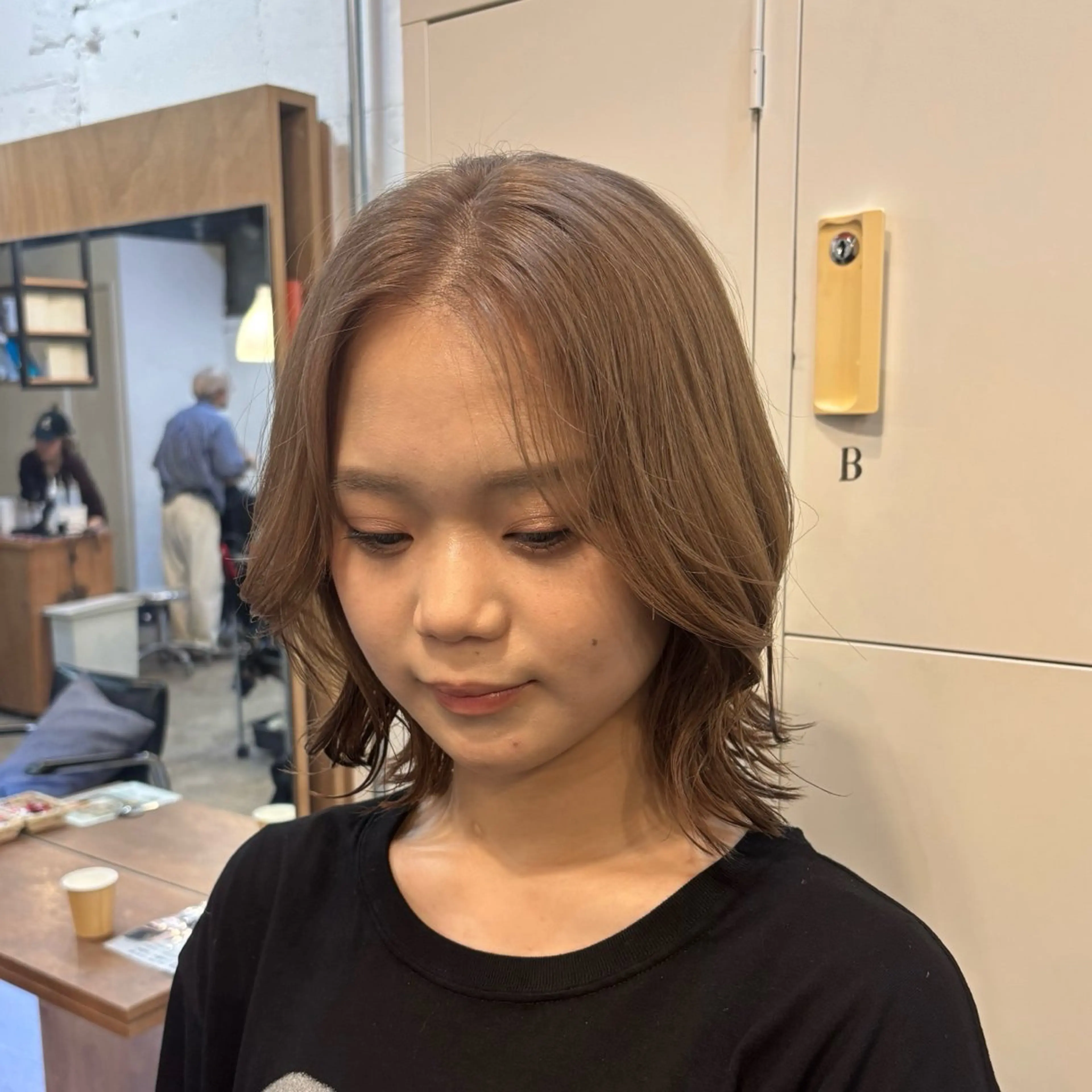 ショート カラー ヘアカラー トリートメント ヘッドスパ ヘアセット 🍎ハイトーン/ 透明感カラー🍎リオのヘアスタイル