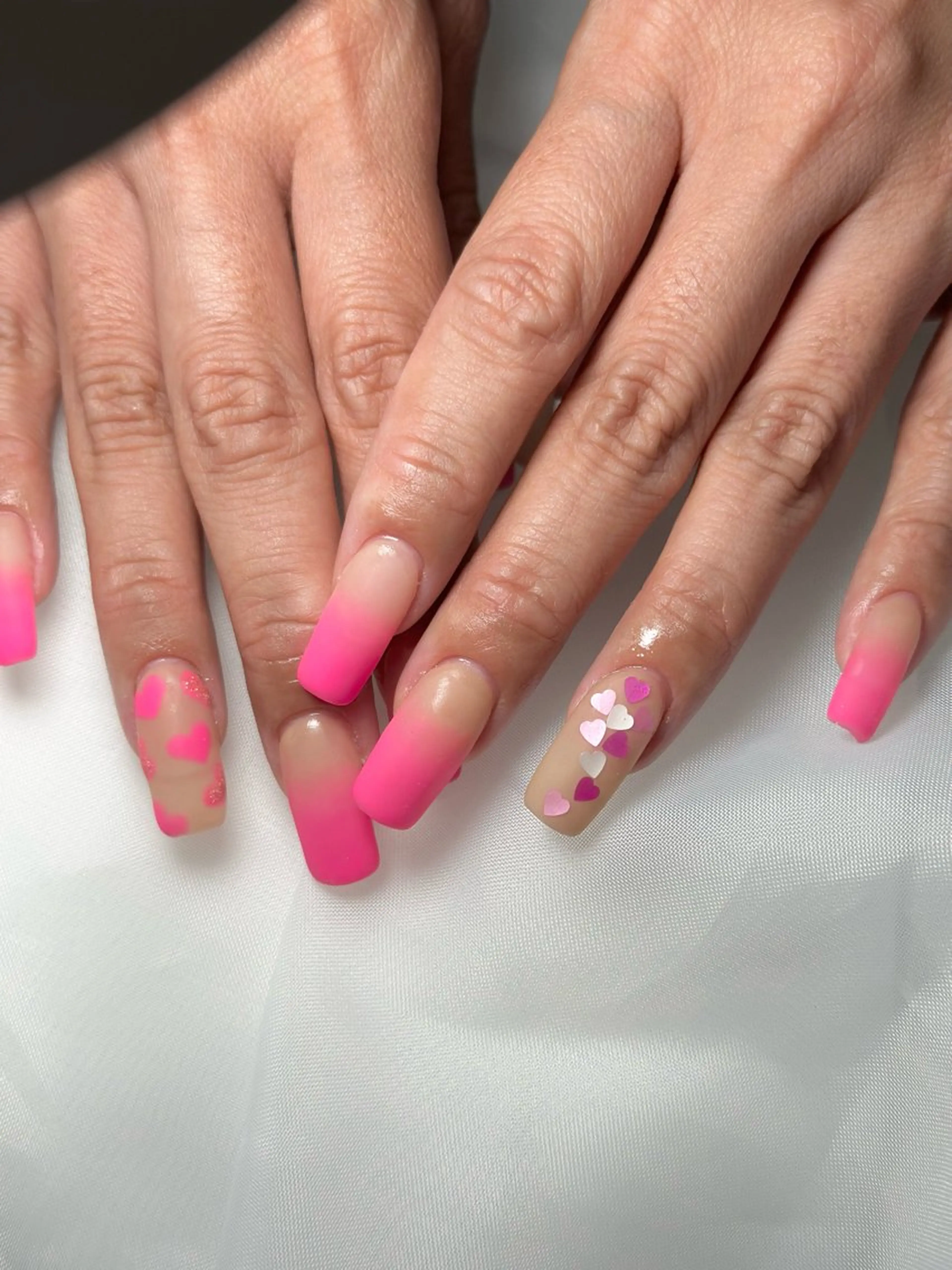 ネイル ガーリー ハート マットネイル ピンク bibiwoo Ayakoのネイルデザイン