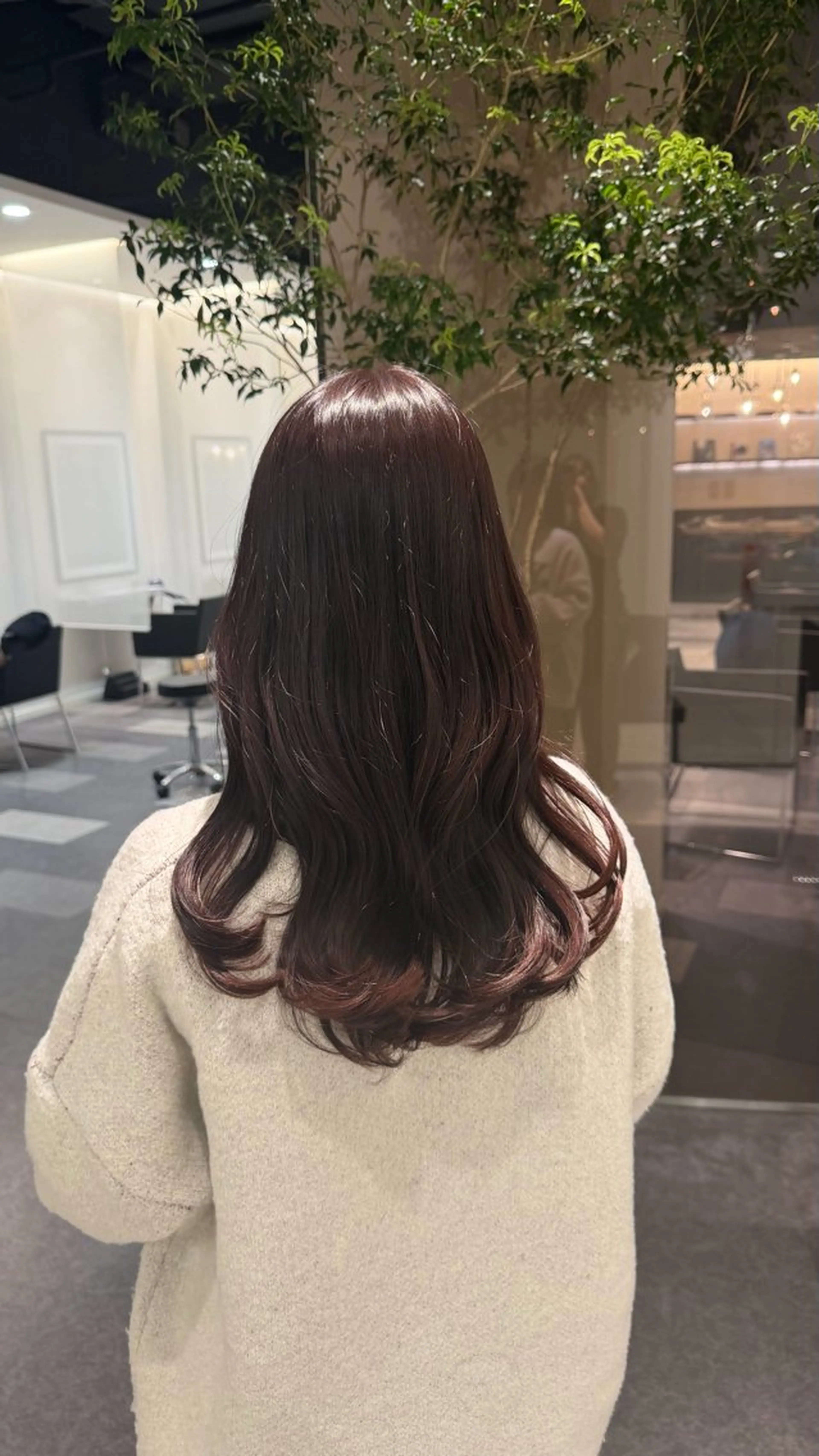 セミロング 透明感カラー🫧×癒 しスパ鈴木思音のヘアスタイル