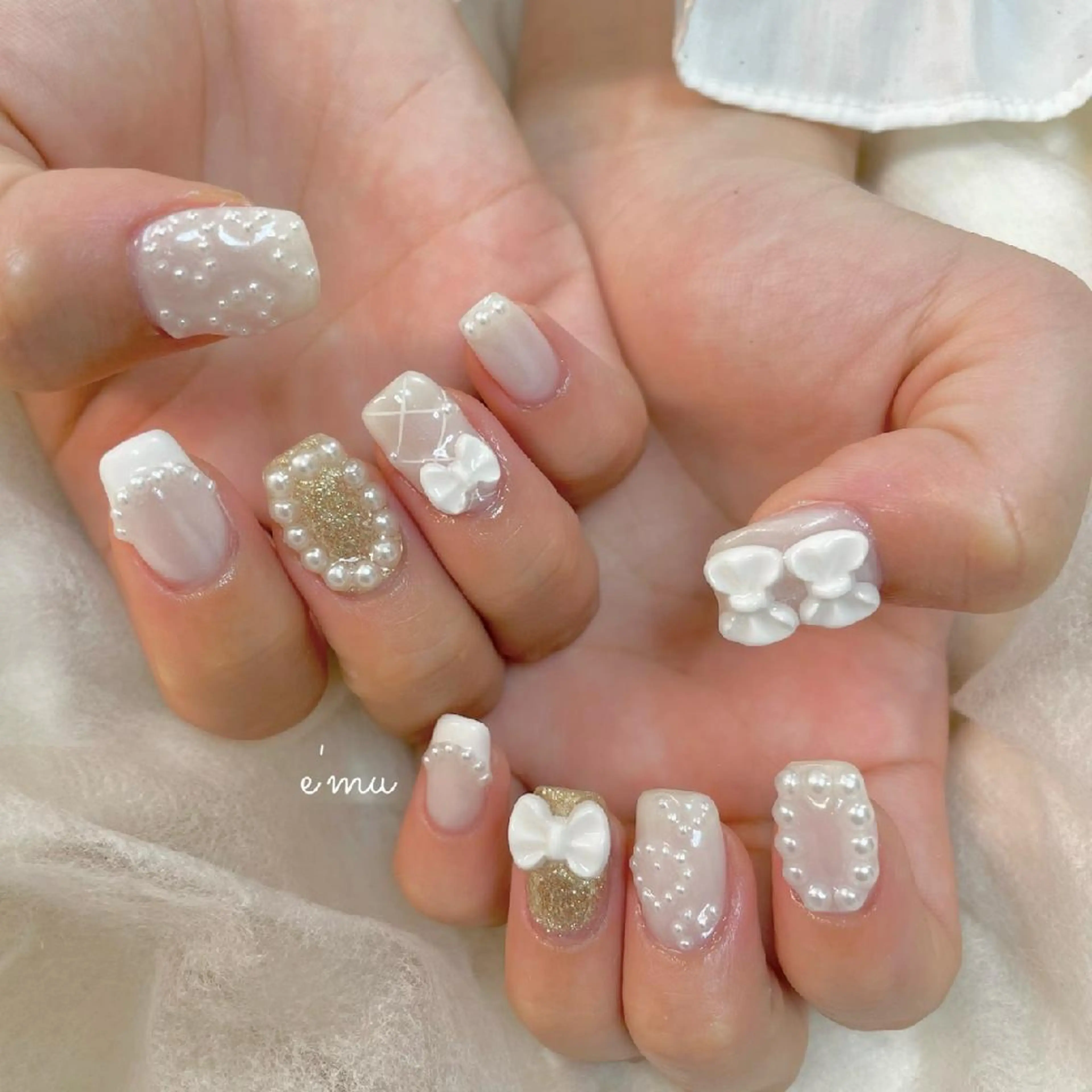 ネイル フレンチネイル ガーリー リボン nail salon e'mu💐のネイルデザイン