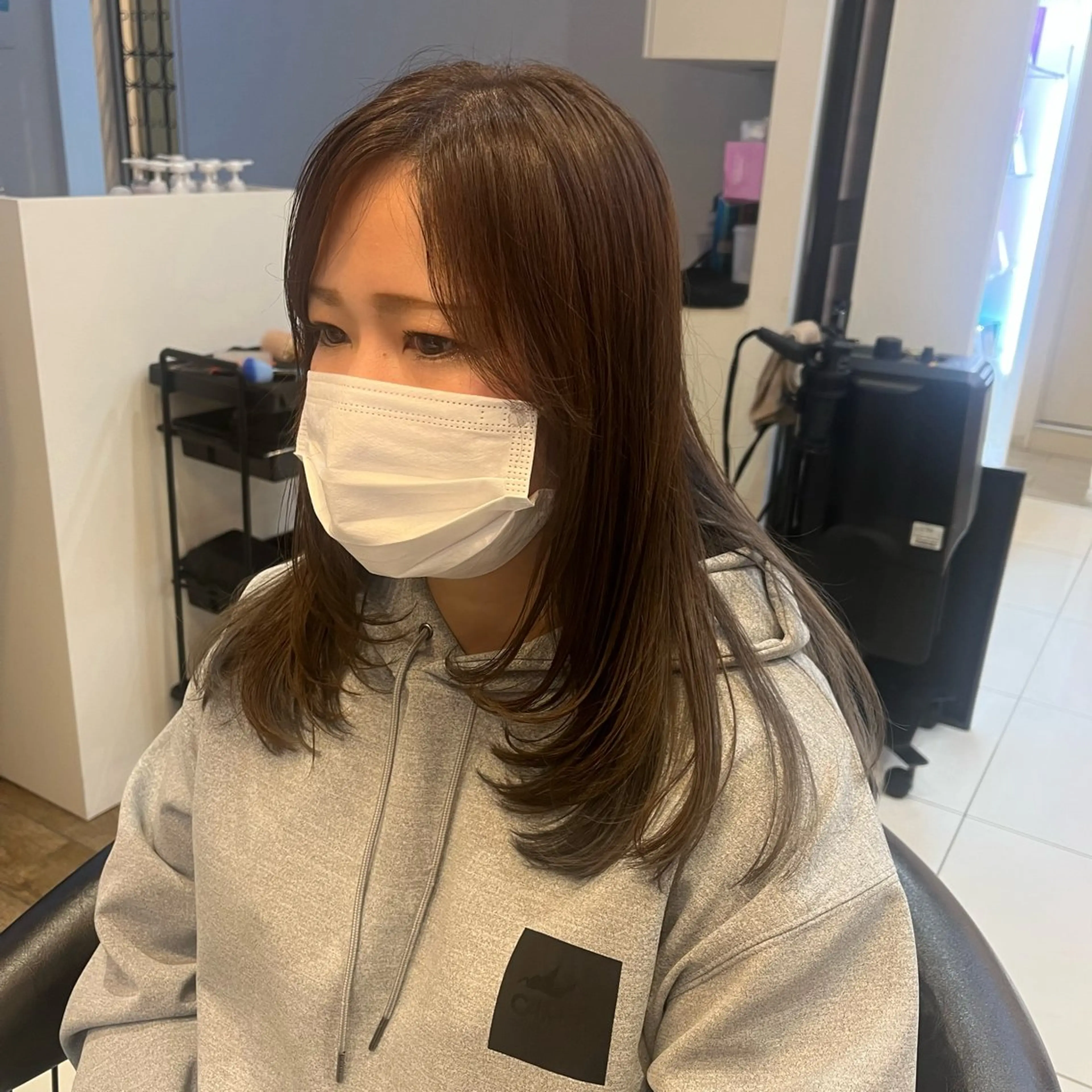 ロング ロングレイヤー レイヤーカット ロング ヘアカラー 透明感カラー/ くびれヘア/館岡俊平のヘアスタイル