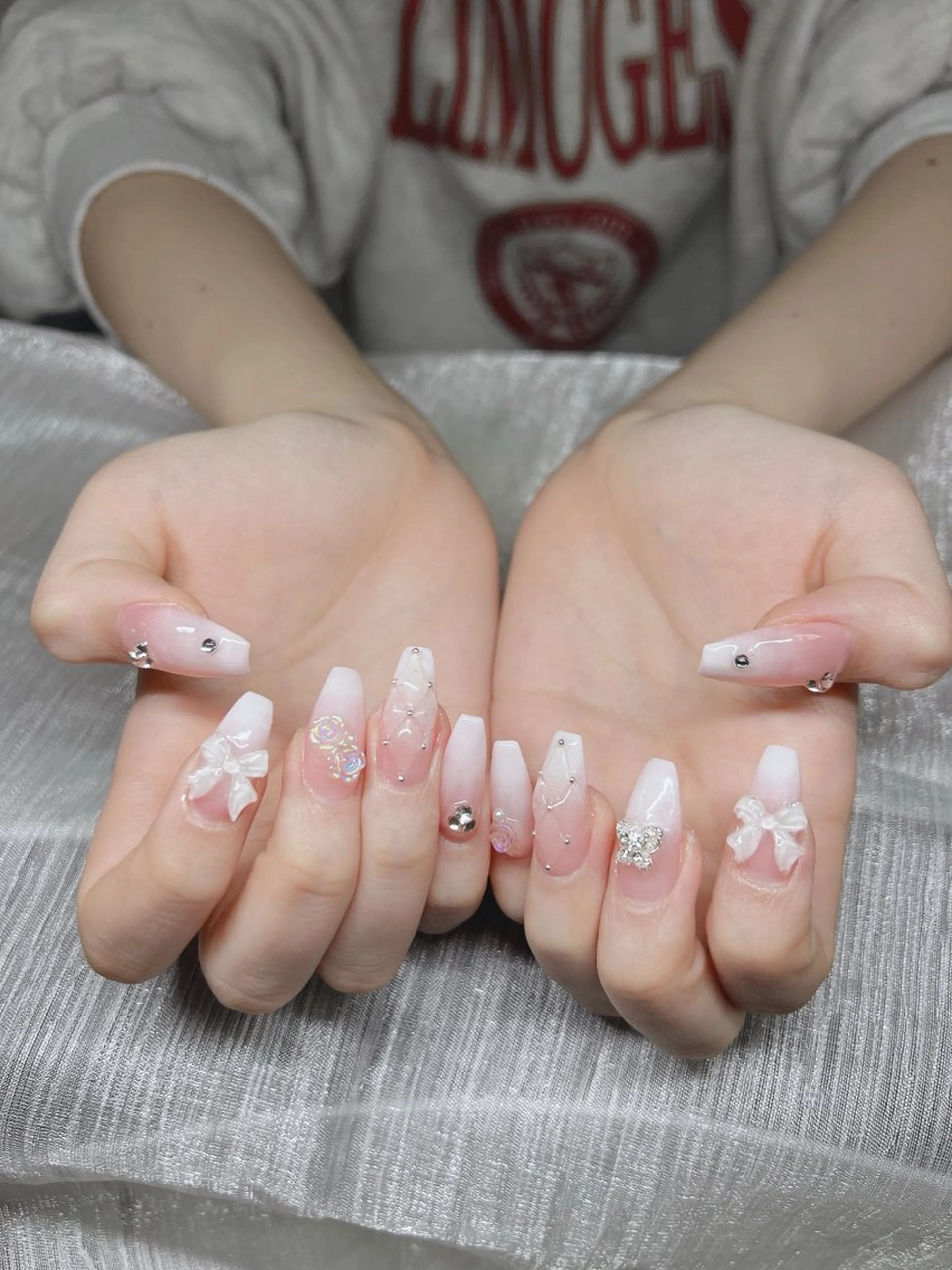 ネイル 長さ出し グラデーション 卒業式 キラキラネイル マグネットネイル Lee Nails チップ長さだし専門店のネイルデザイン
