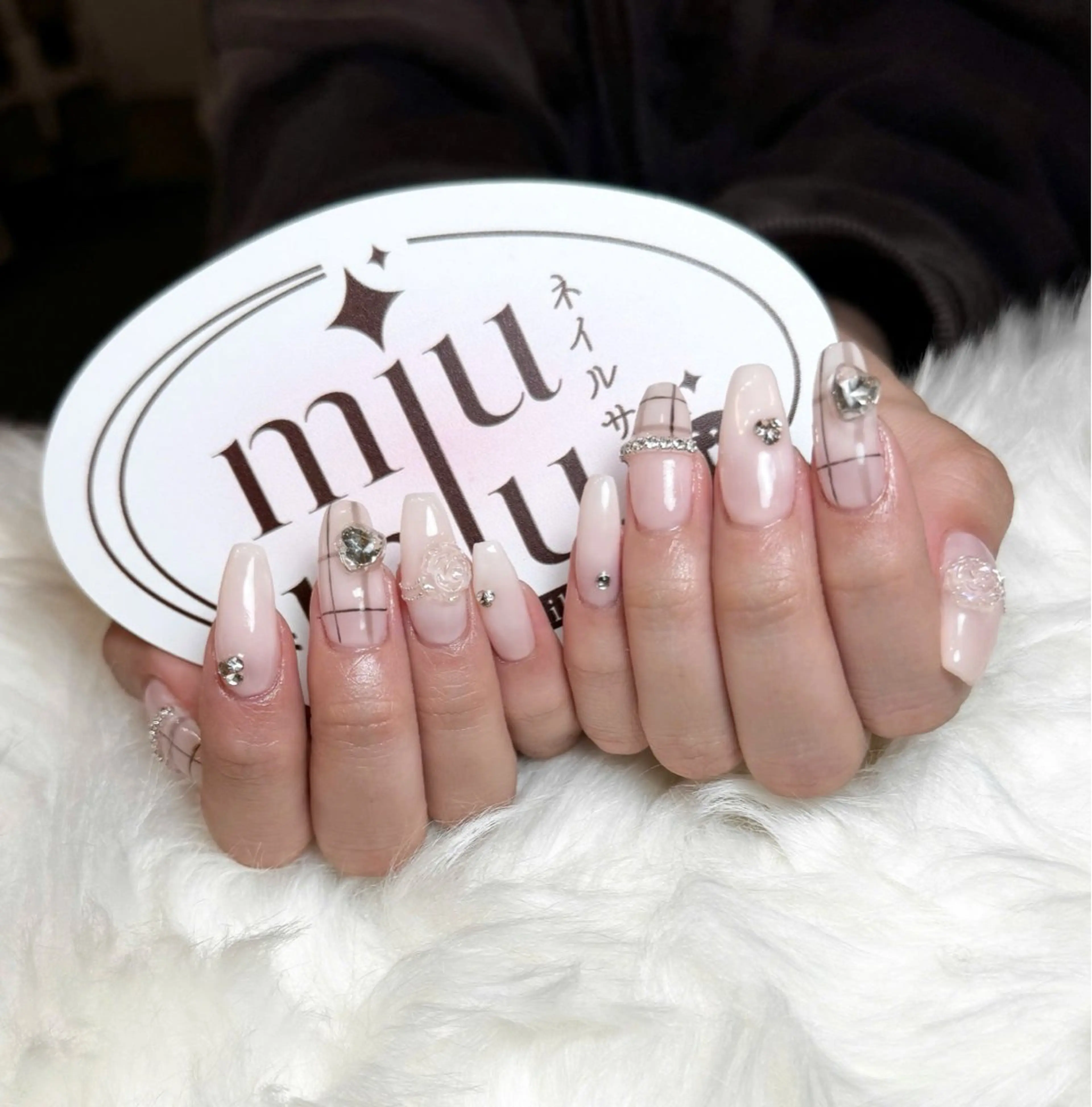 ロング ハンドネイル Miu Miu Nail Studio所属・yu naのネイルデザイン