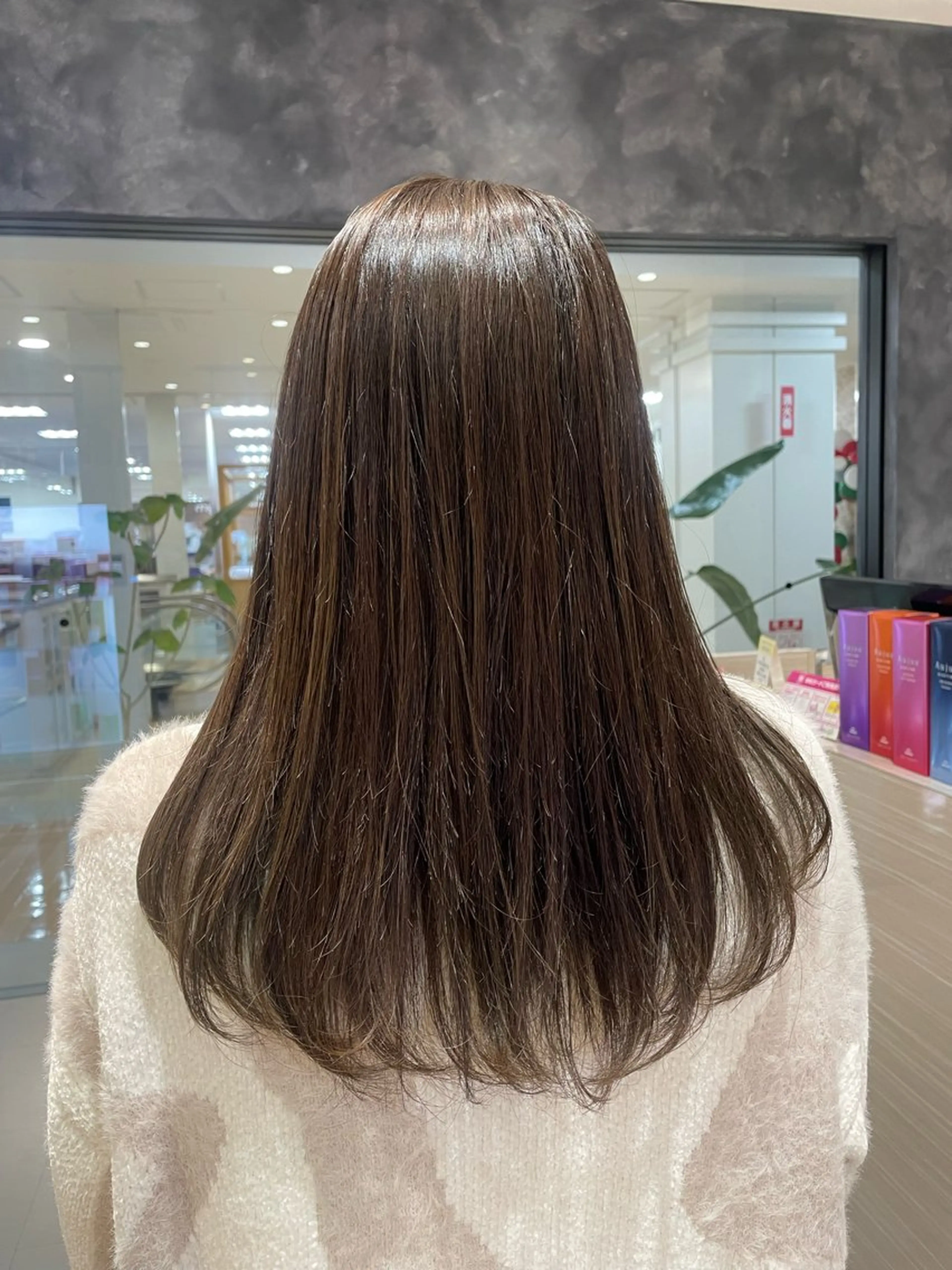 ロング キルンサンピアン所属・ナチュラルカラー 児玉優香のヘアスタイル