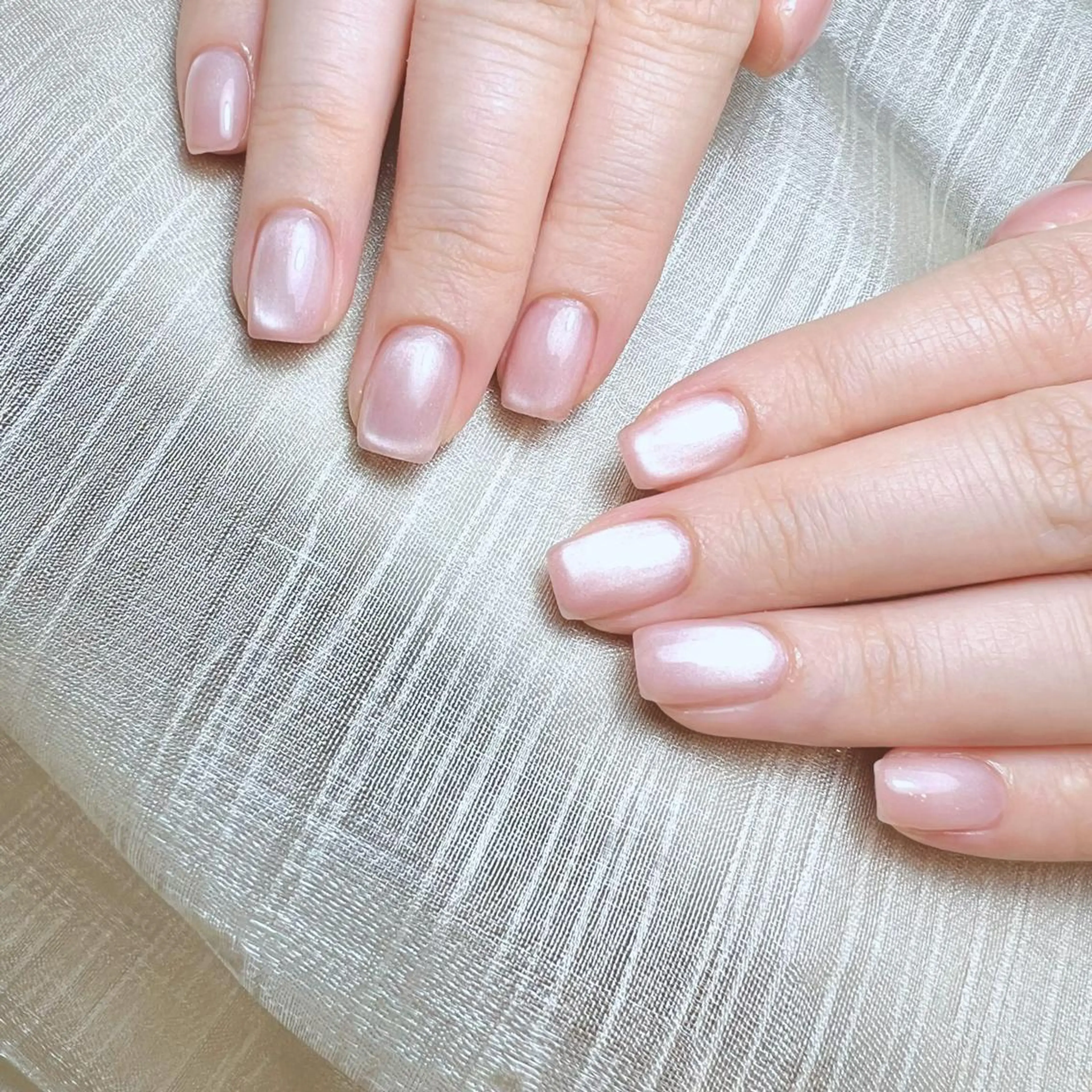 ネイル ハンドネイル RAFFINE 月🦋🩵のネイルデザイン