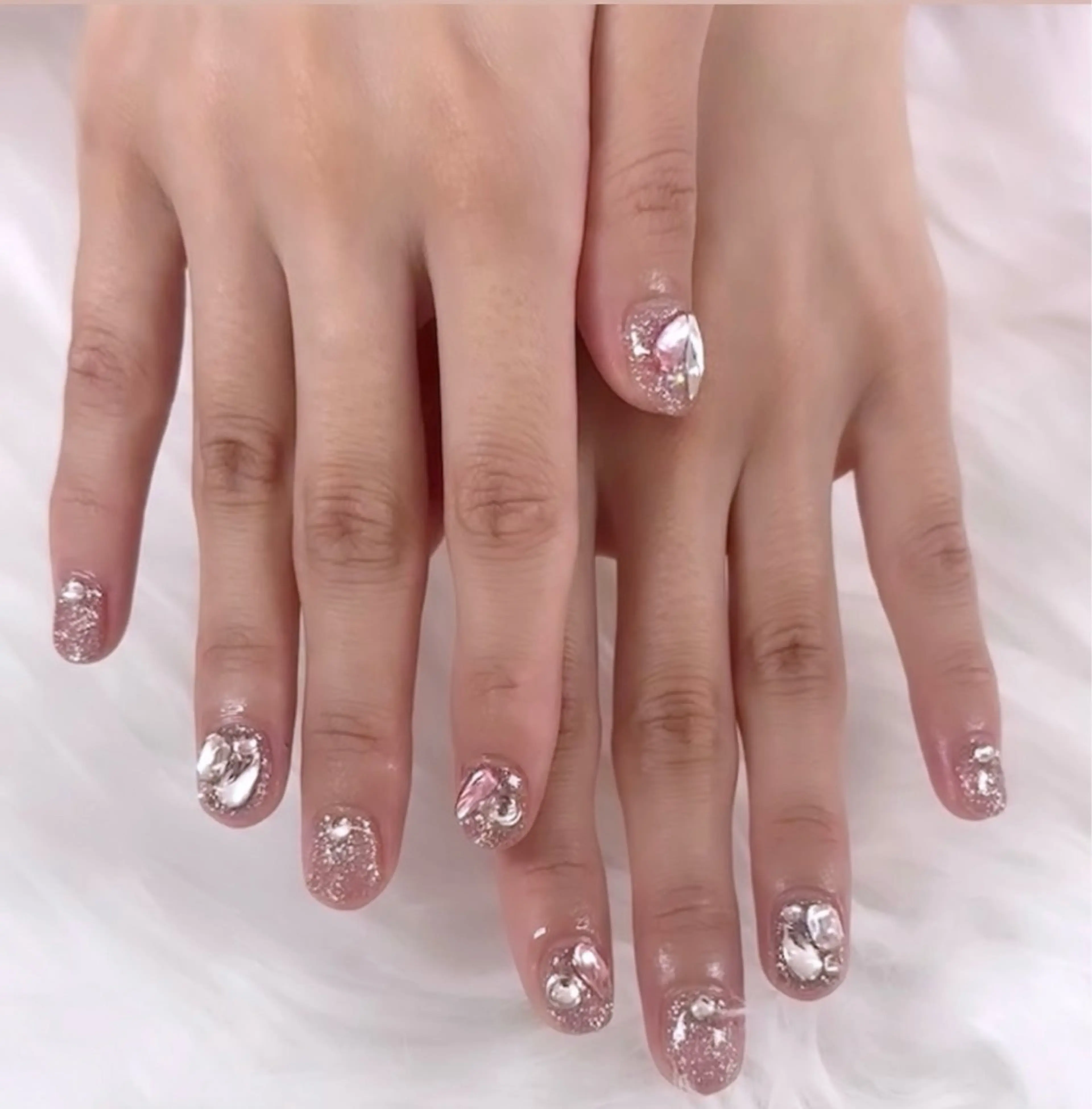 ネイル アートネイル ジェルネイル ハート キラキラネイル 韓国ネイル BINEL所属・【韓国・ワンホン】 BINEL 六本木店のネイルデザイン