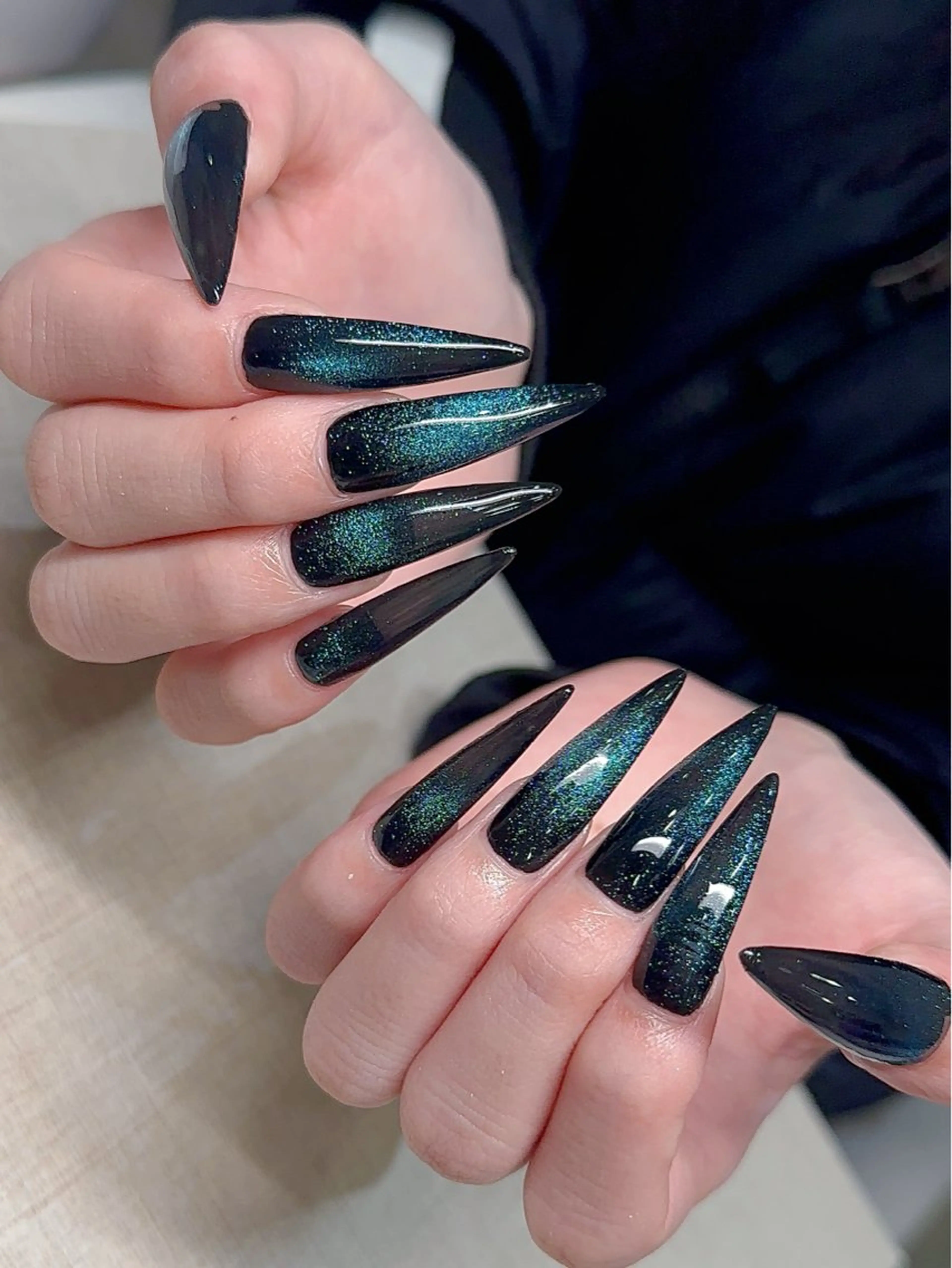 ネイル オーロラネイル ブルー チークネイル 長さ出し フットネイル ハンドネイル Aki アキのネイルデザイン