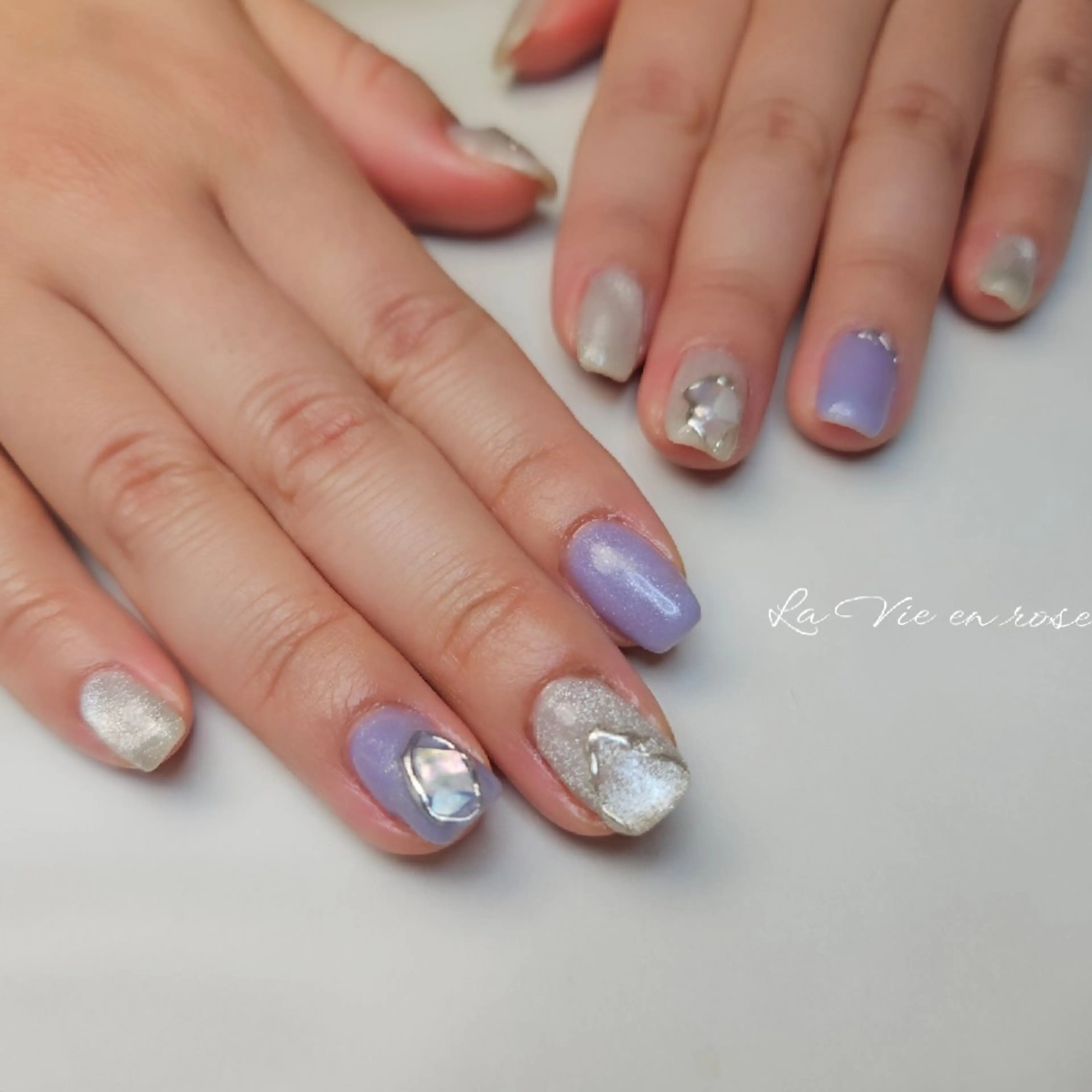 ネイル ラヴィアン ローズのネイルデザイン