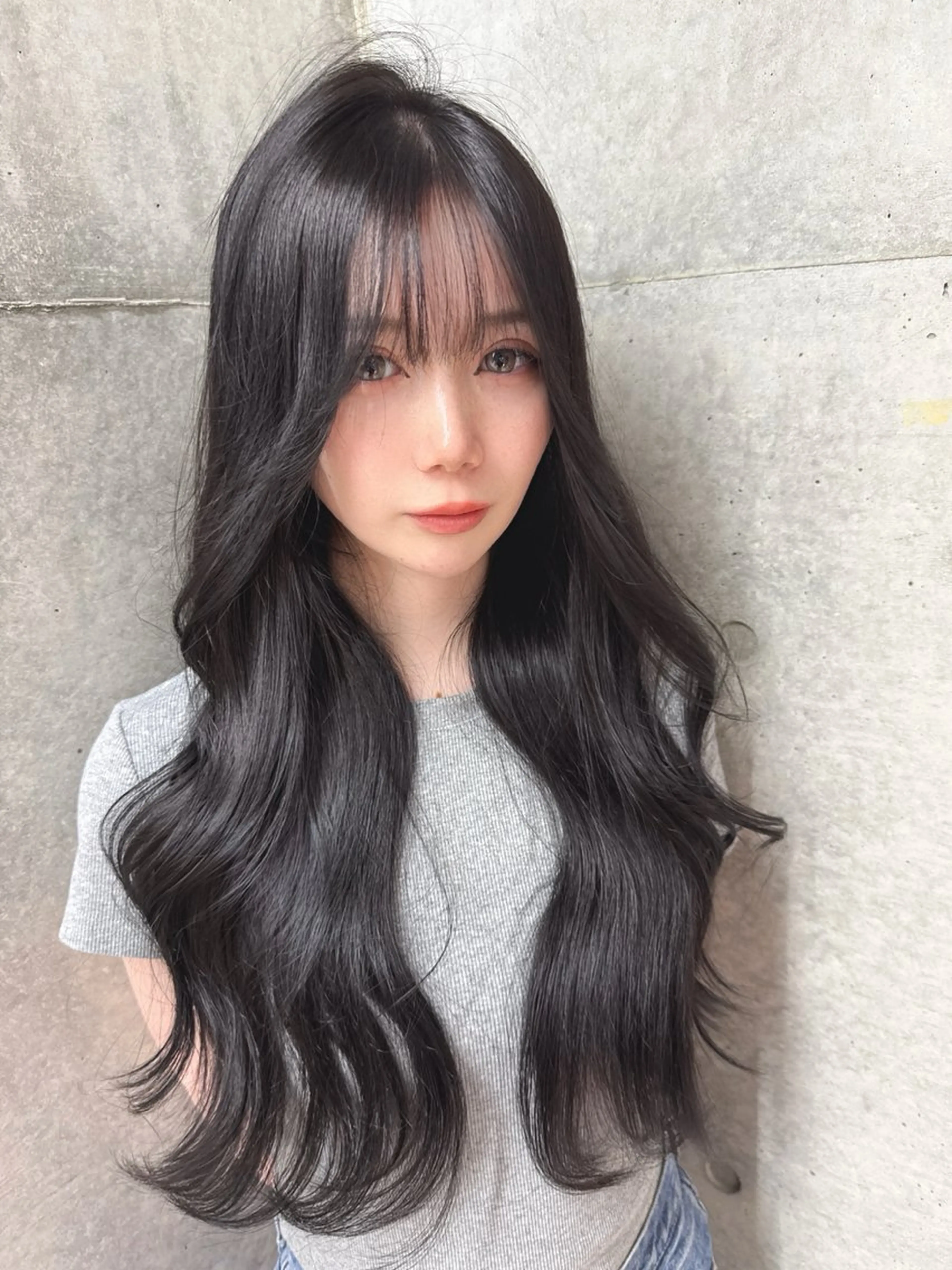 ロング カラー カット ヘアカラー トリートメント shion 透明感カラーのヘアスタイル