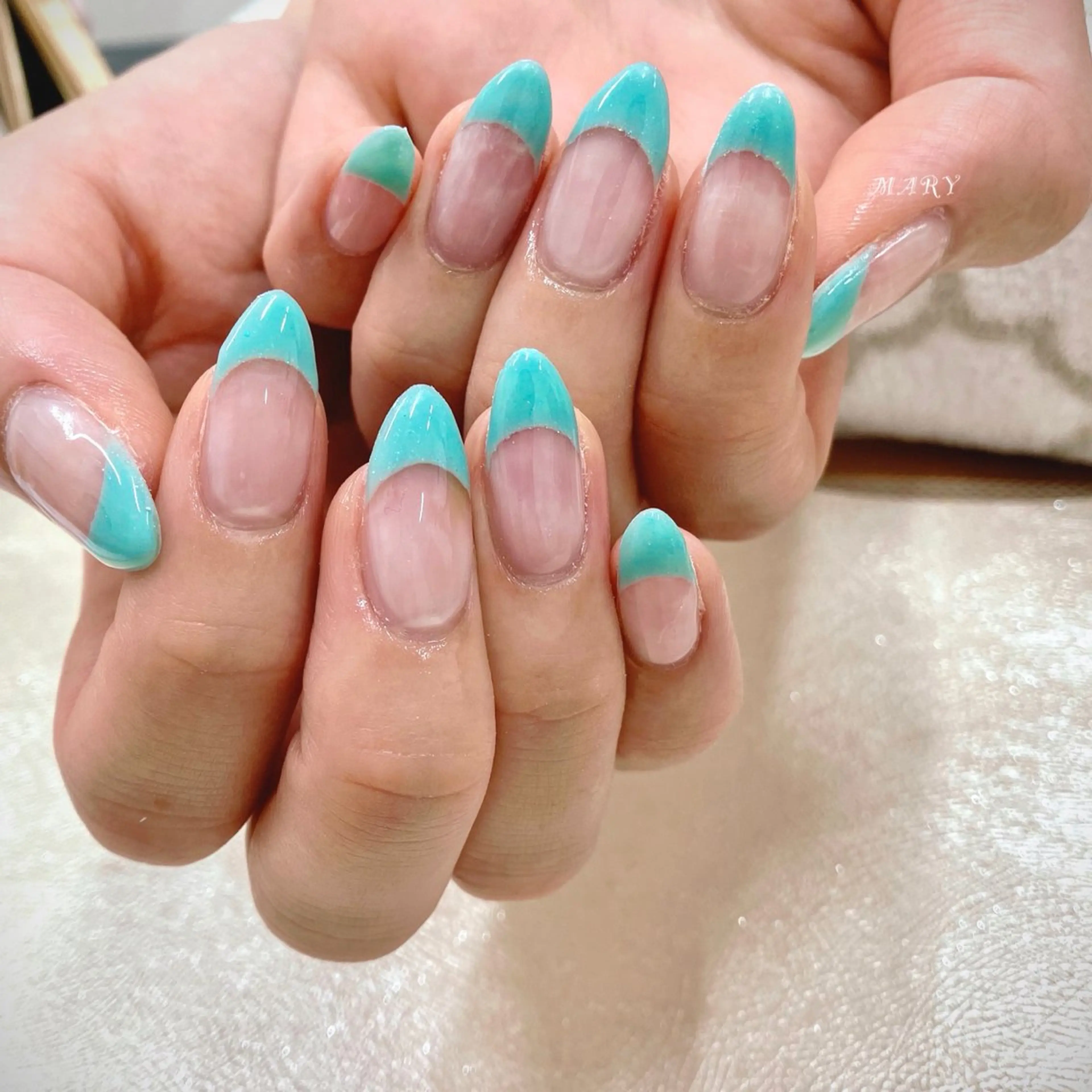 ネイル ブルー フレンチネイル ニュアンスネイル シンプルネイル 夏ネイル ハンドネイル Mary nail所属・Mary nail .narumiのネイルデザイン