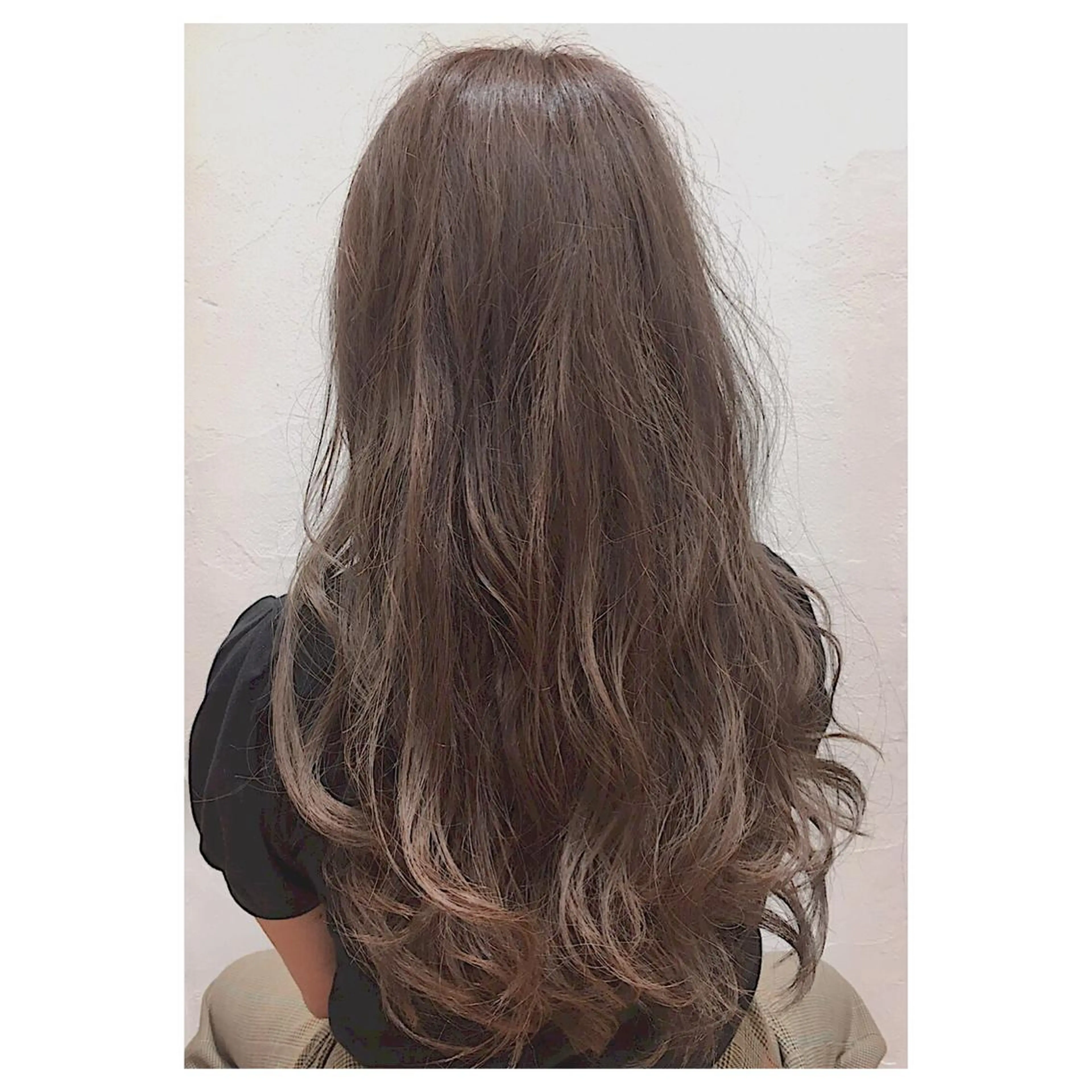 ロング カラー グラデーションカラー グレージュ カットが得意 🫧ショートボブ🫧のヘアスタイル