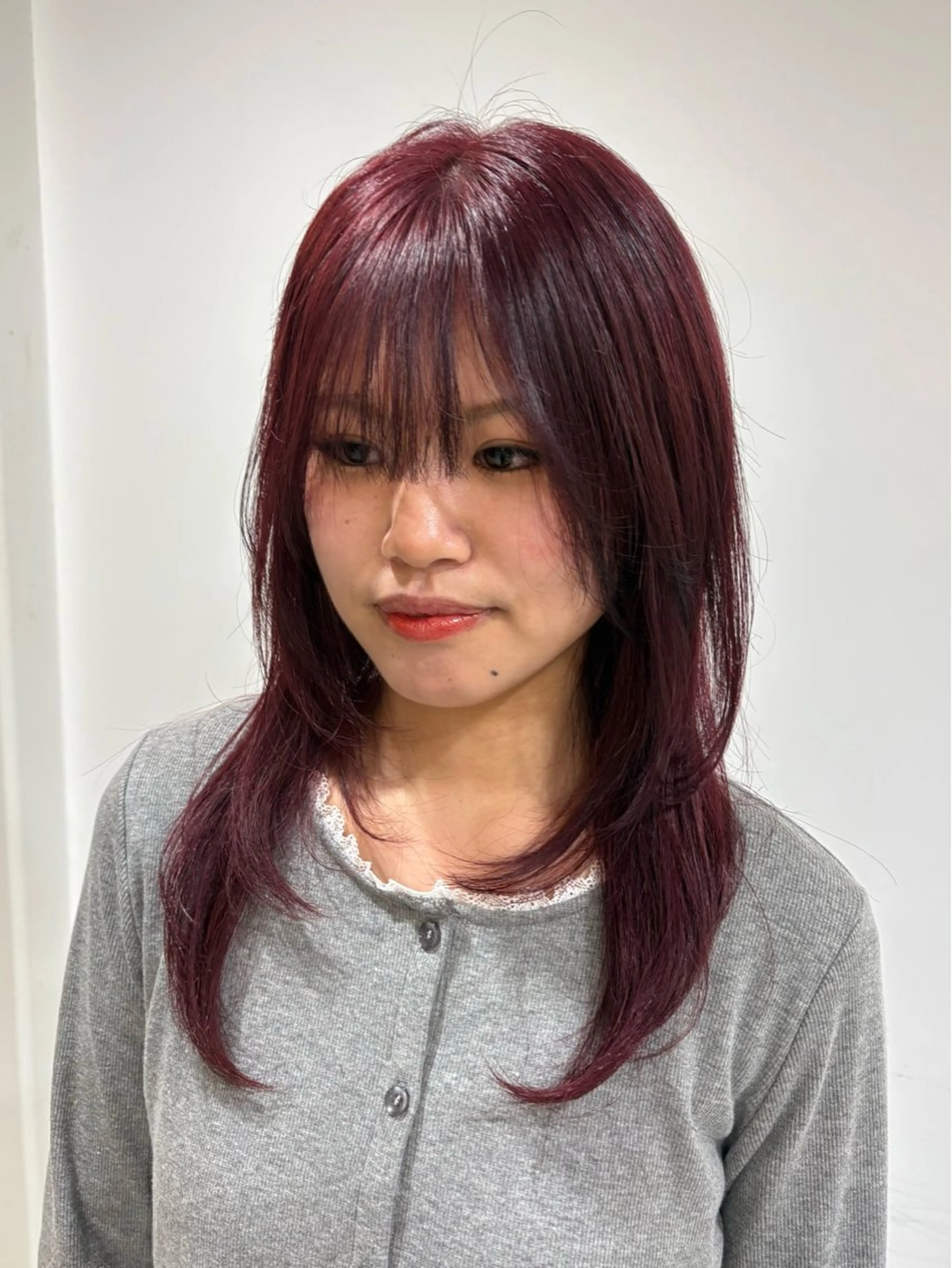 カラー レッドカラー ヘアカラー 齋藤 そらのヘアスタイル