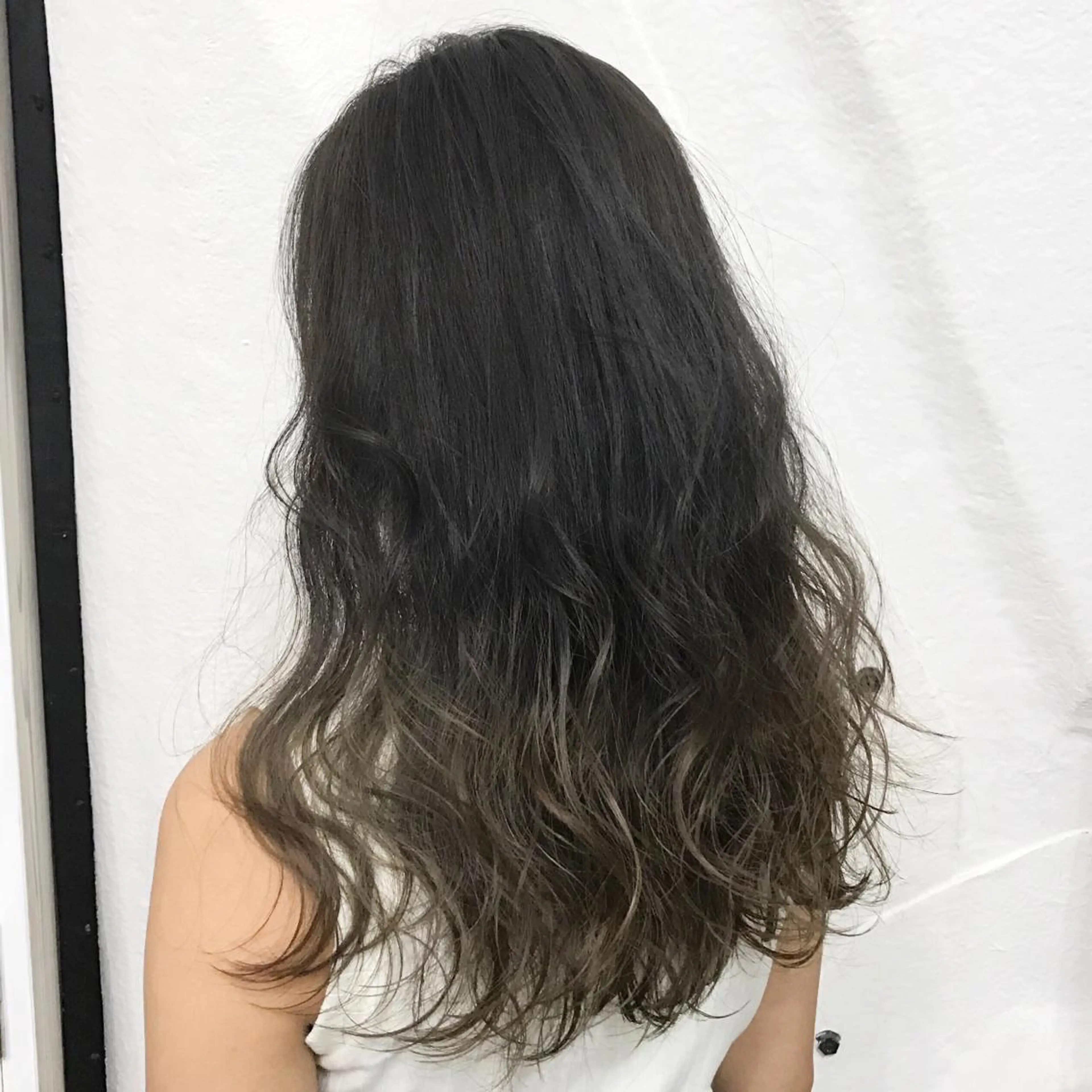 カラー アッシュ アッシュグレー アッシュグレージュ ブリーチ グラデーションカラー サロウィン所属・K-POP好き美容師 🇰🇷Kai.Yのヘアスタイル