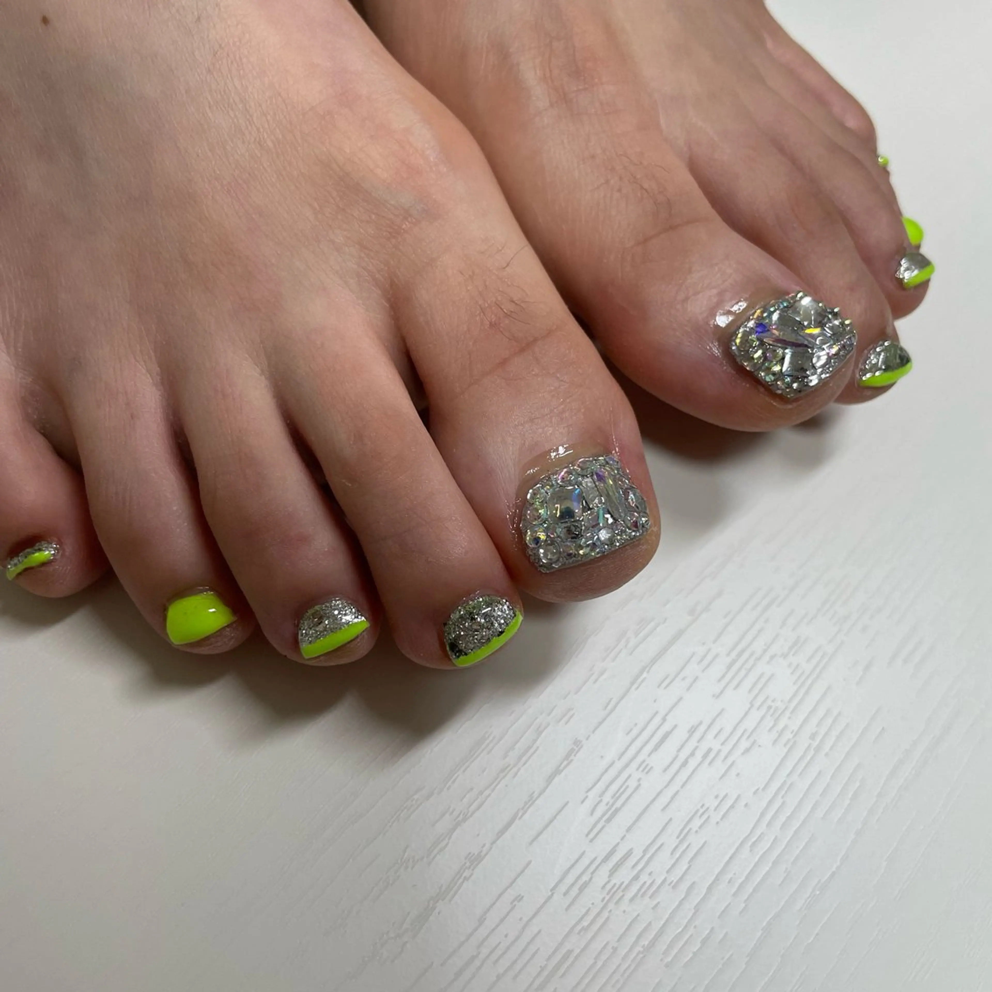 ネイル フットネイル MoonLight SHINOのネイルデザイン