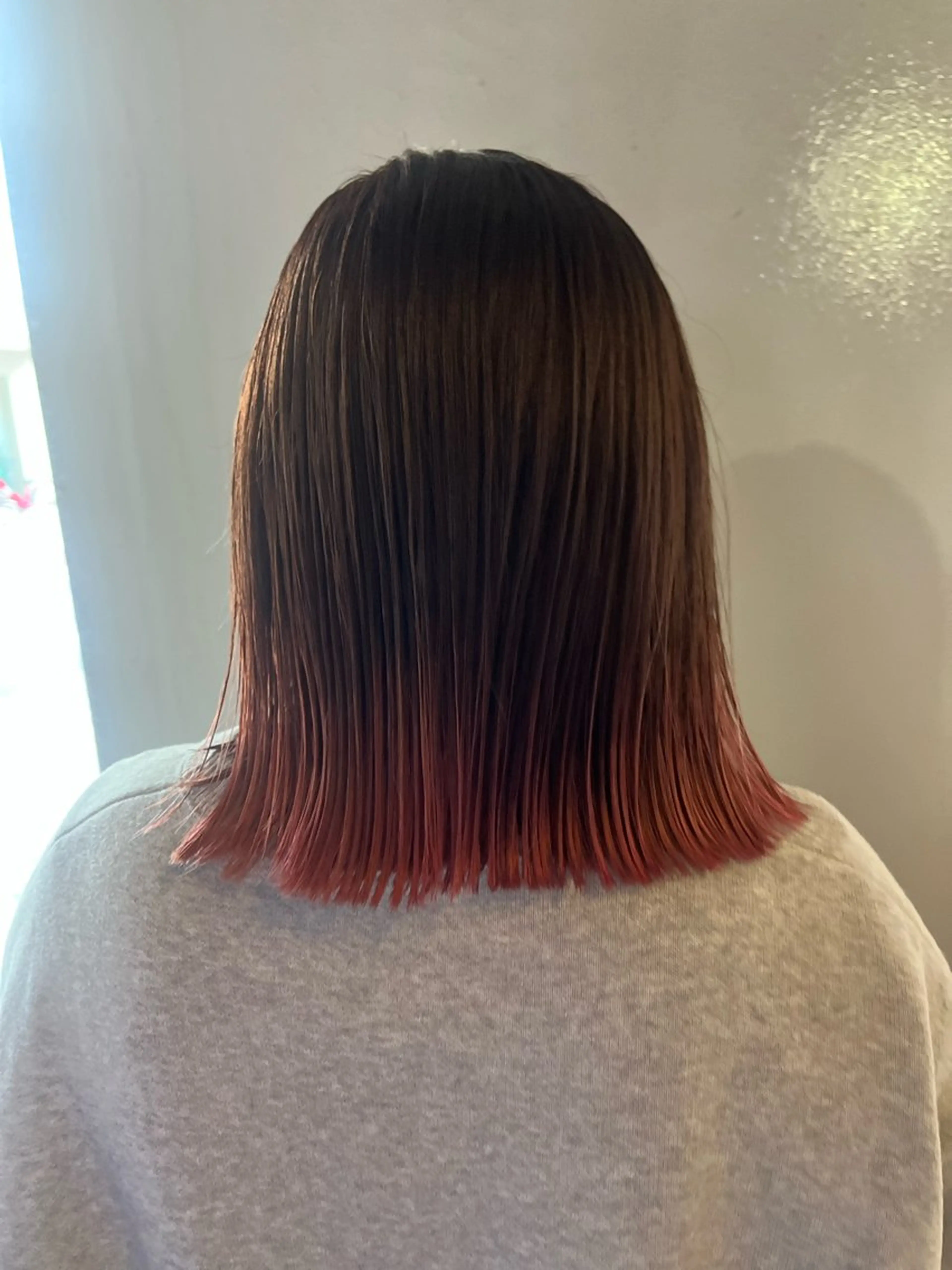 ミディアム 切りっぱなしボブ ボブ カット ヘアカラー L'me TOKYO by youres【エルメトーキョーバイユアーズ】所属・小倉 結衣のヘアスタイル