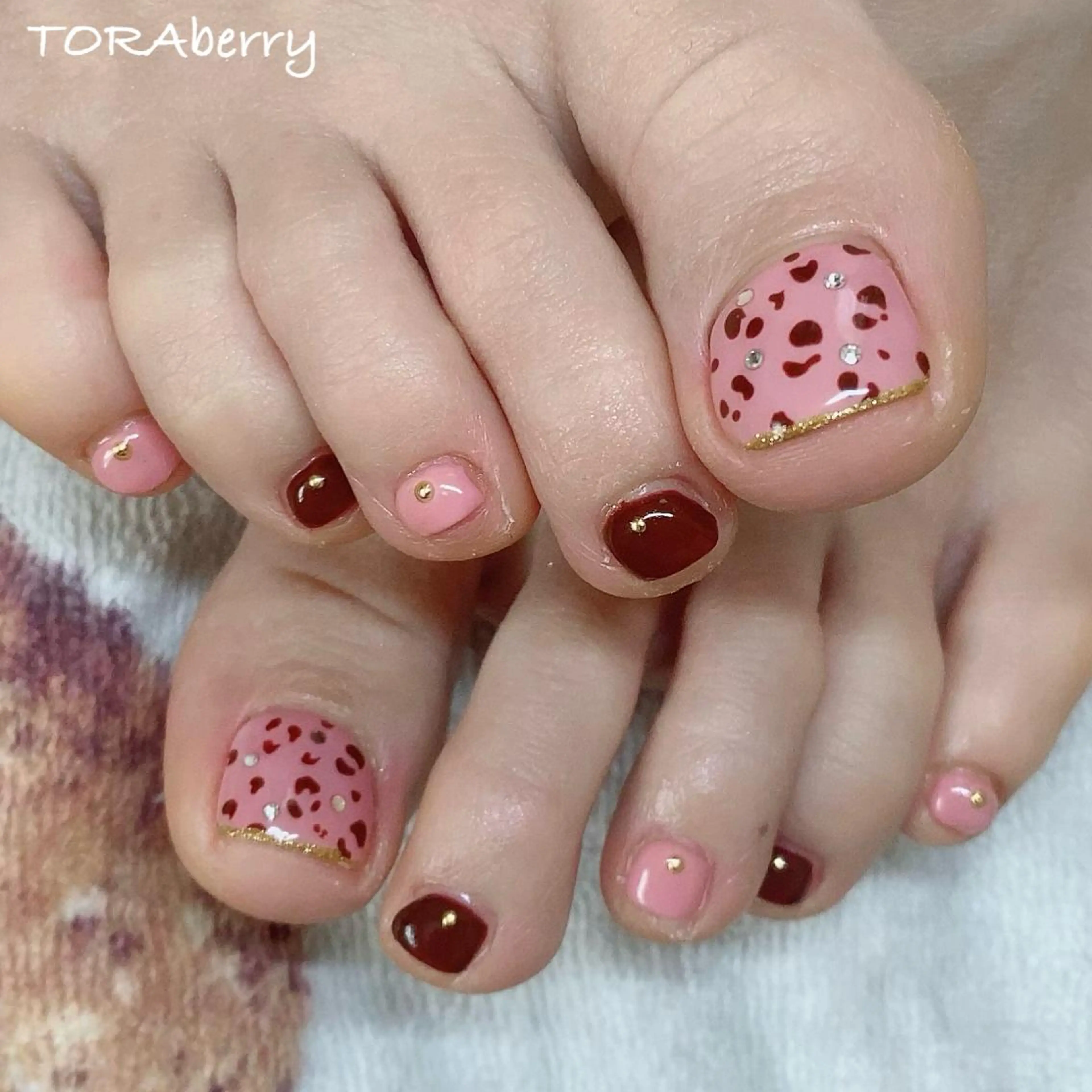 ネイル アニマル柄 フットネイル ネイリスト なつみのネイルデザイン