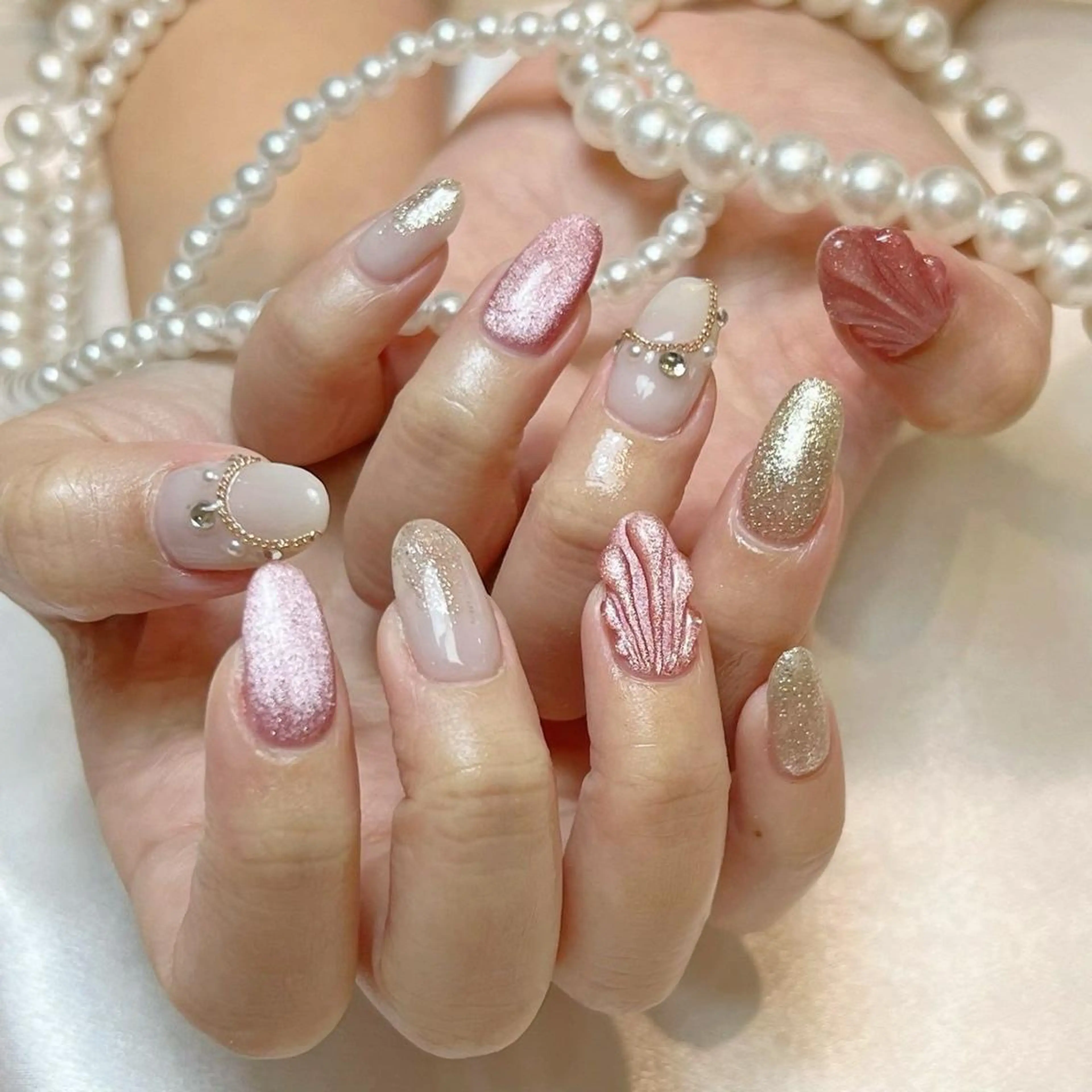 ネイル RAFFINE 月🦋🩵のネイルデザイン