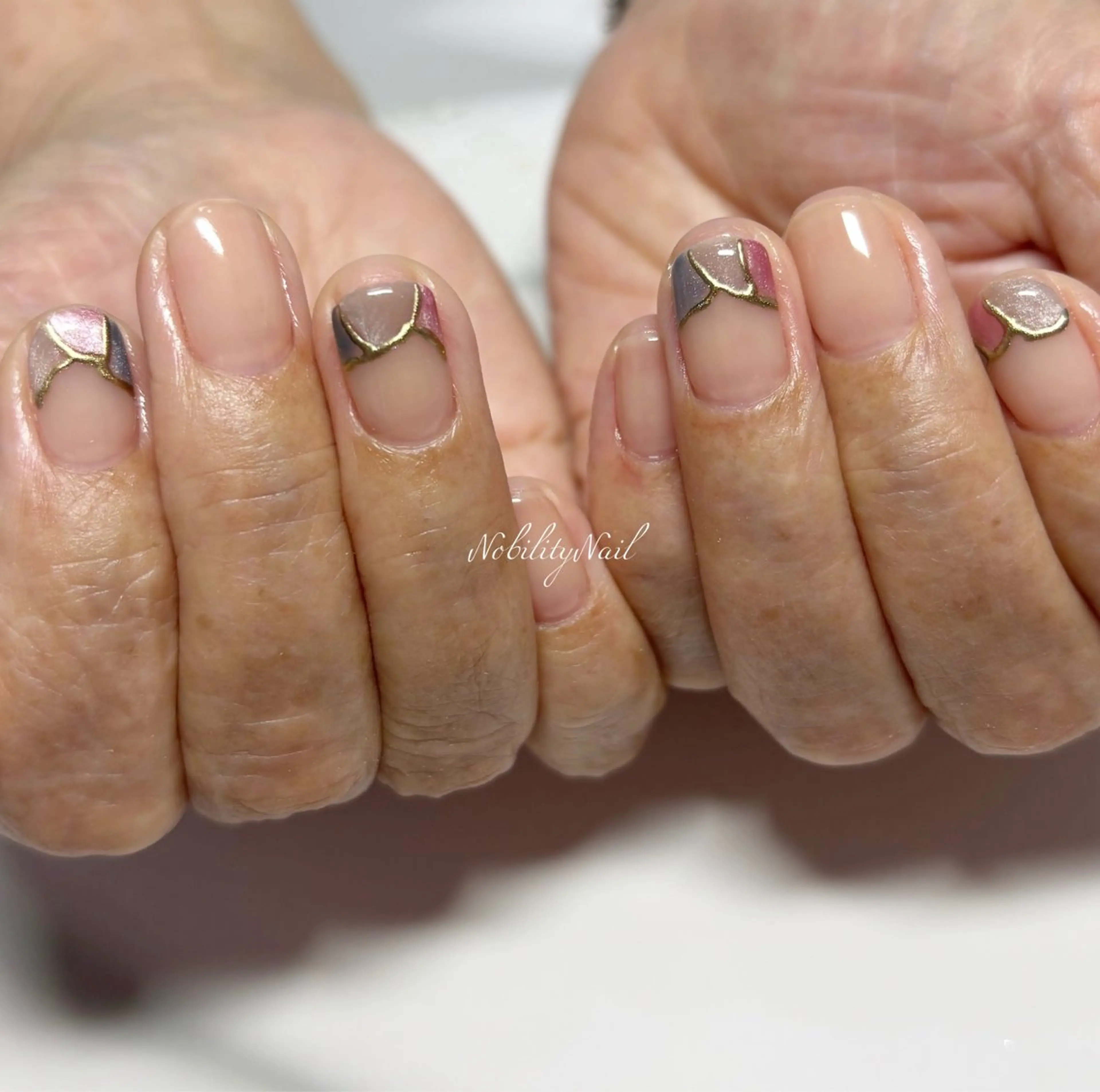 ネイル アートネイル ジェルネイル ラメ(グリッター) マグネットネイル ネイルサロンNobilityNail所属・風口 麻由子のネイルデザイン