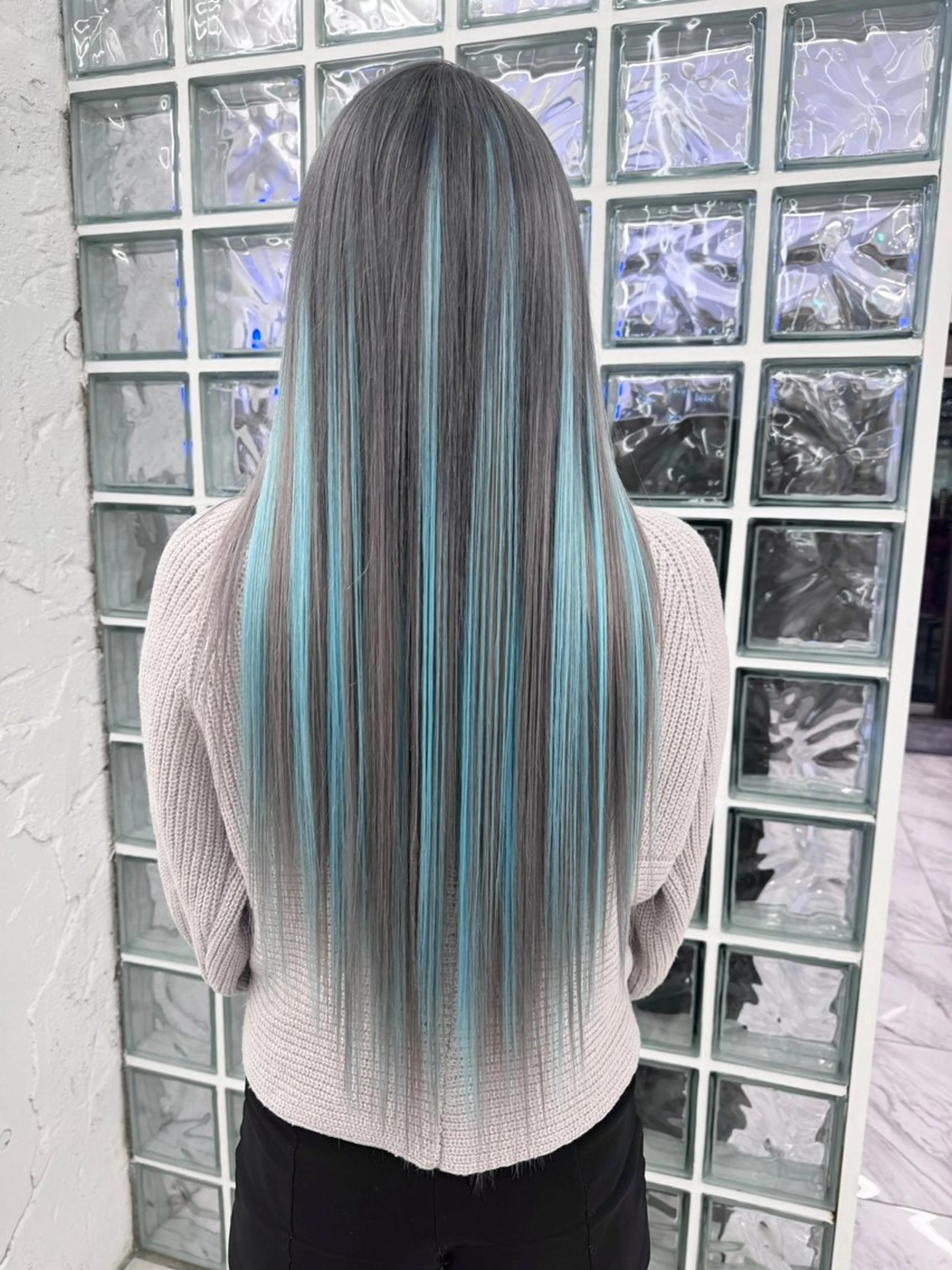 ロング ヘアカラー エクステ 家田 竜のヘアスタイル