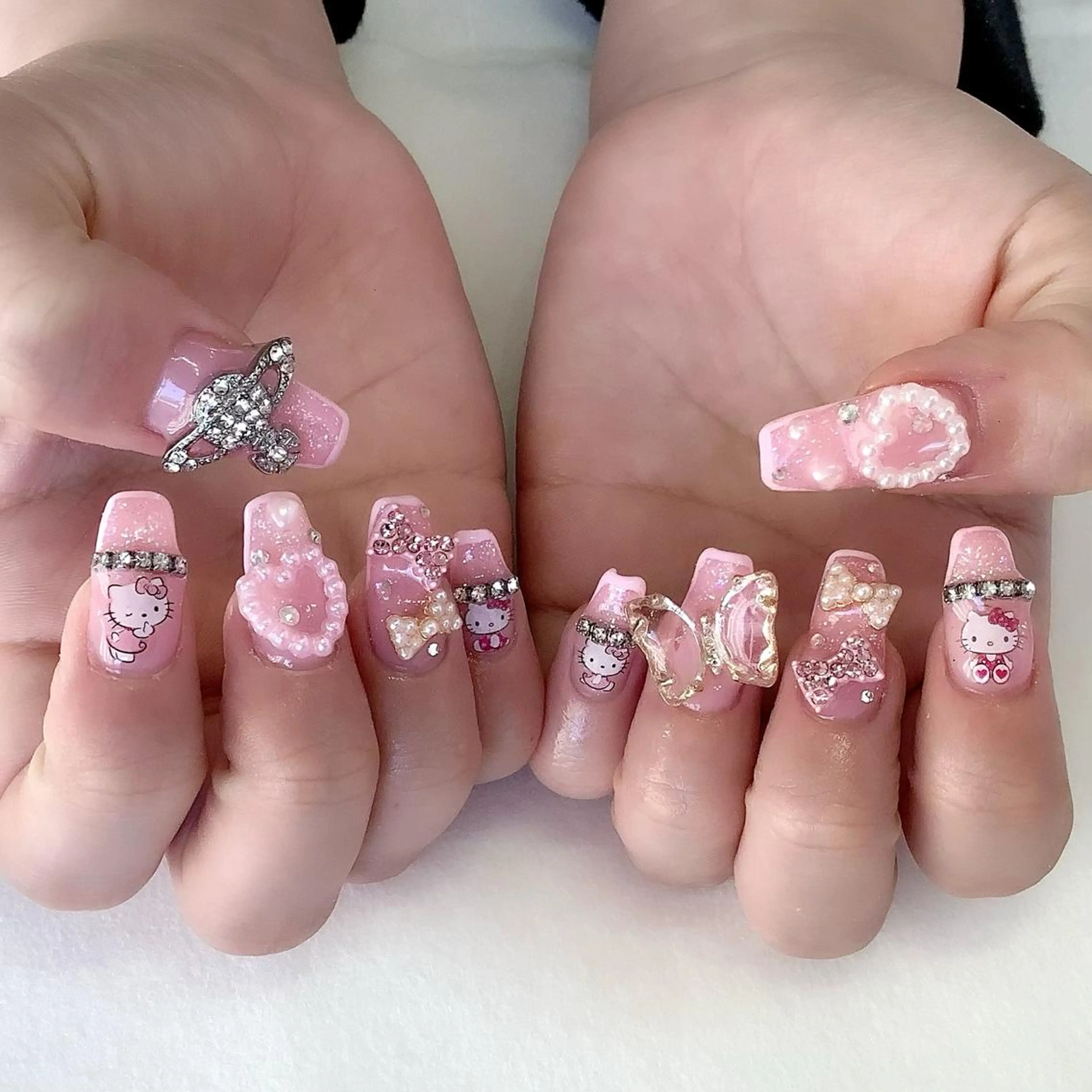 ネイル ハンドネイル 💎🐰 saki. m 🐰💎のネイルデザイン