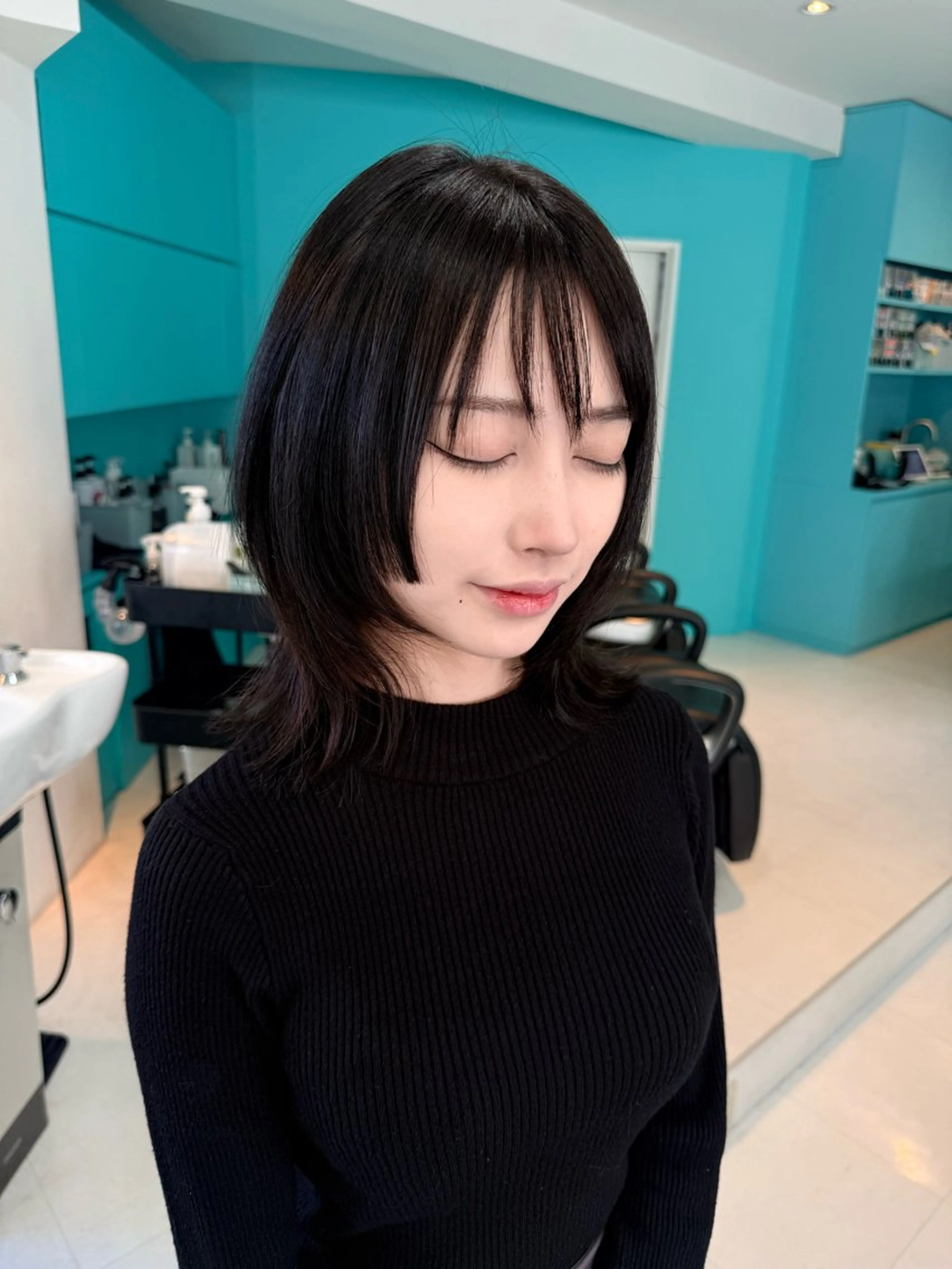 ミディアム カット ヘアカラー トリートメント Misaki/ レイヤー/ウルフのヘアスタイル