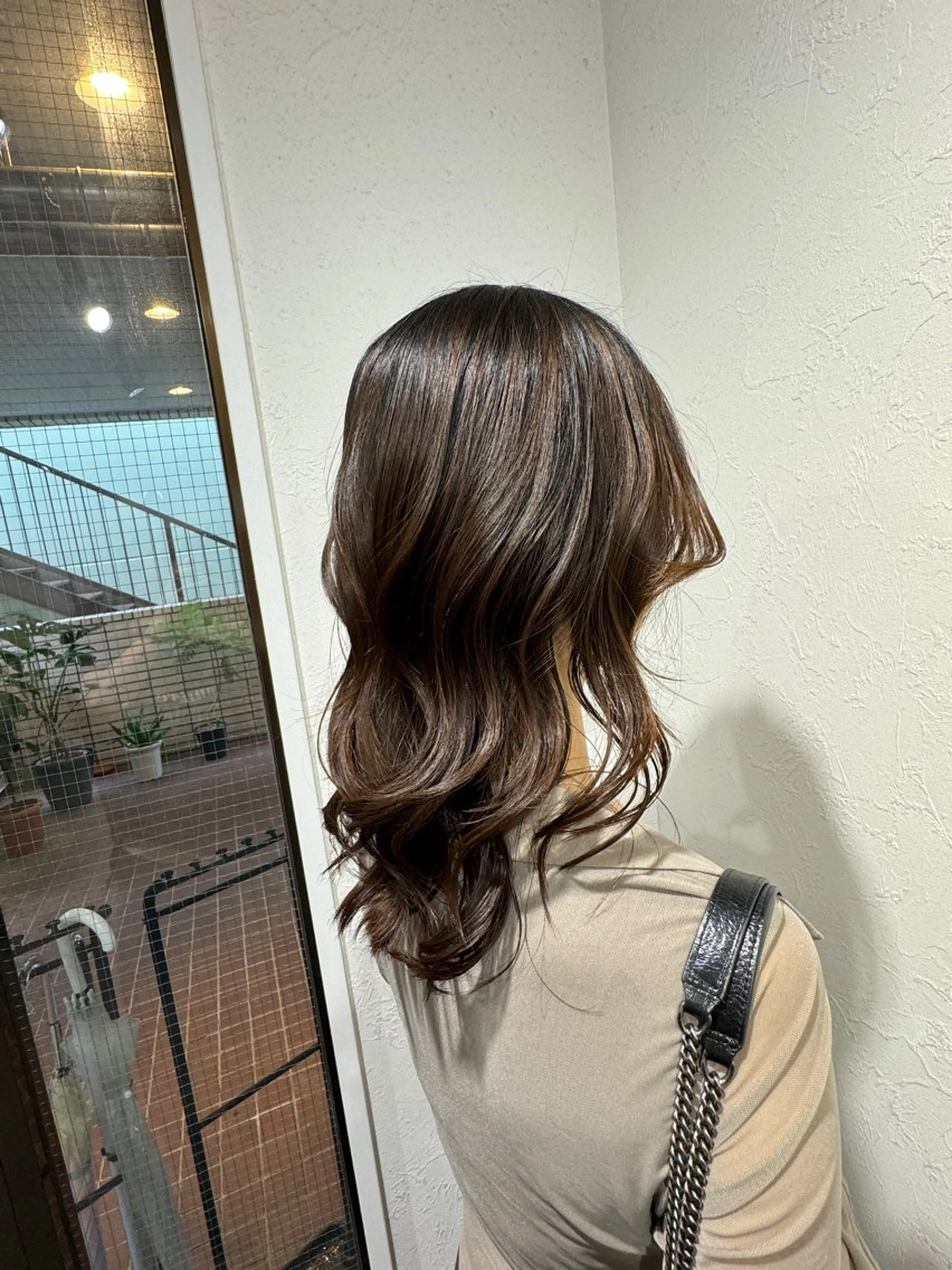 セミロング トリートメント ハイトーン/レイヤー /艶カラー🎀のヘアスタイル