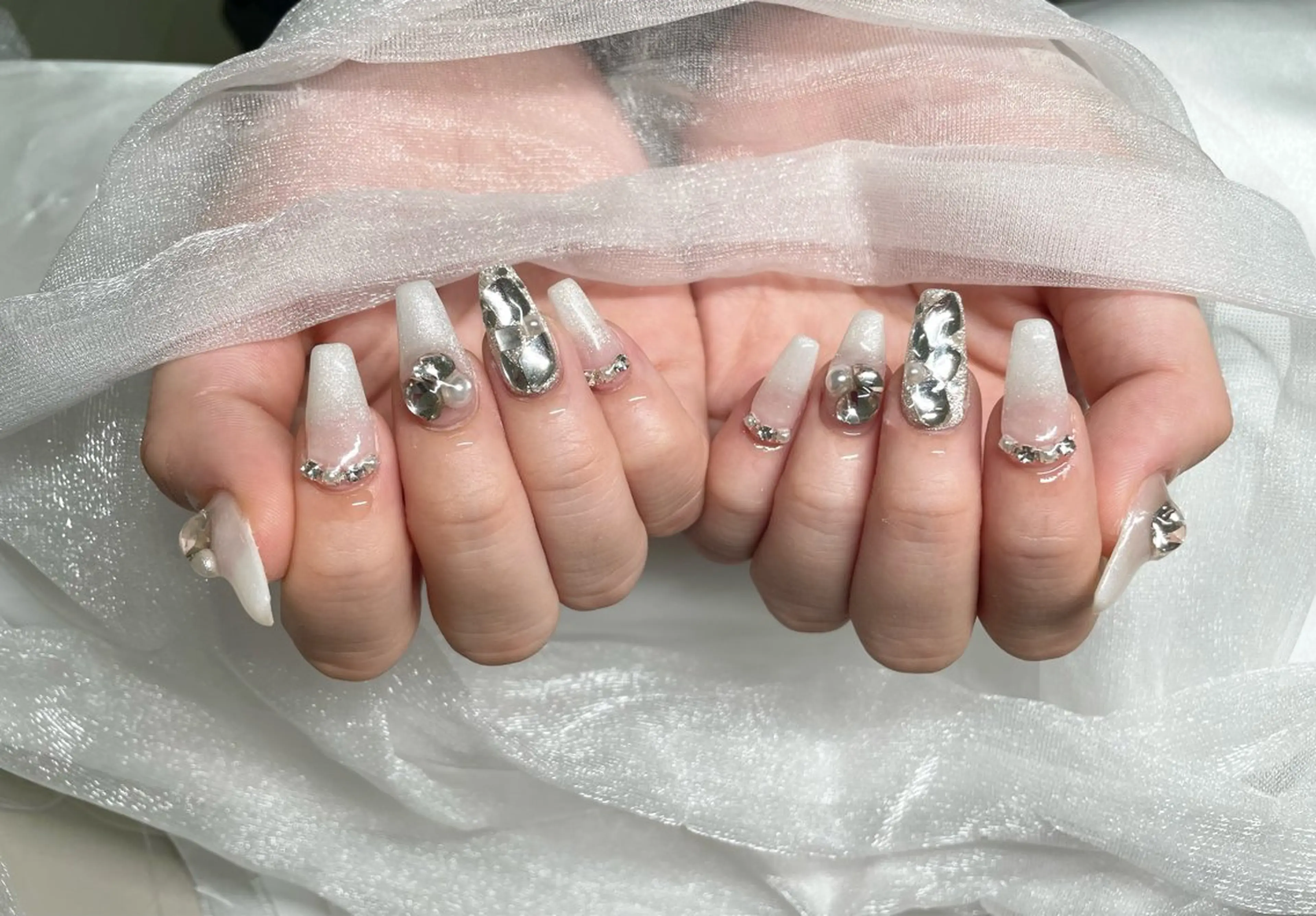 ネイル ハンドネイル Roi〈ロワ〉 Minakoのネイルデザイン