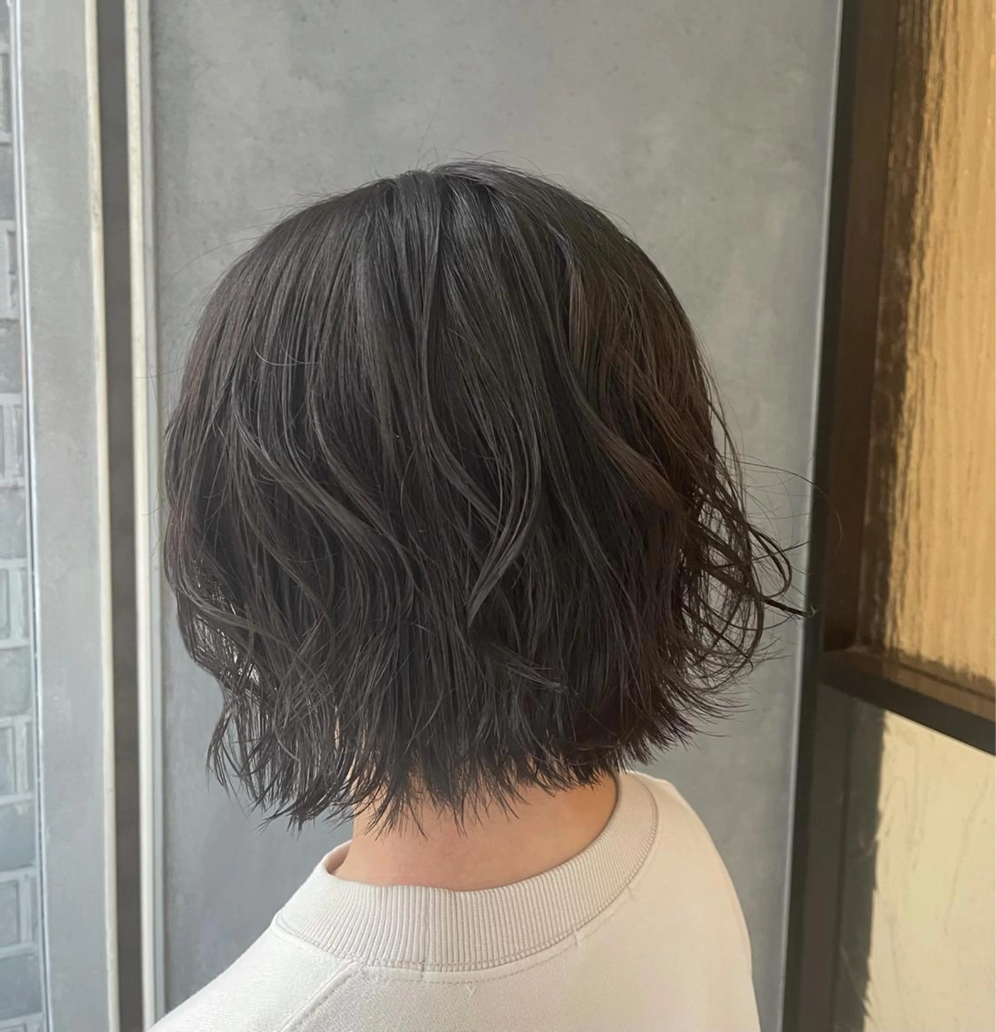 ショート カラー ダークグレー ダークグレージュ グレージュ ☁Neolive .Ayana✂️のヘアスタイル