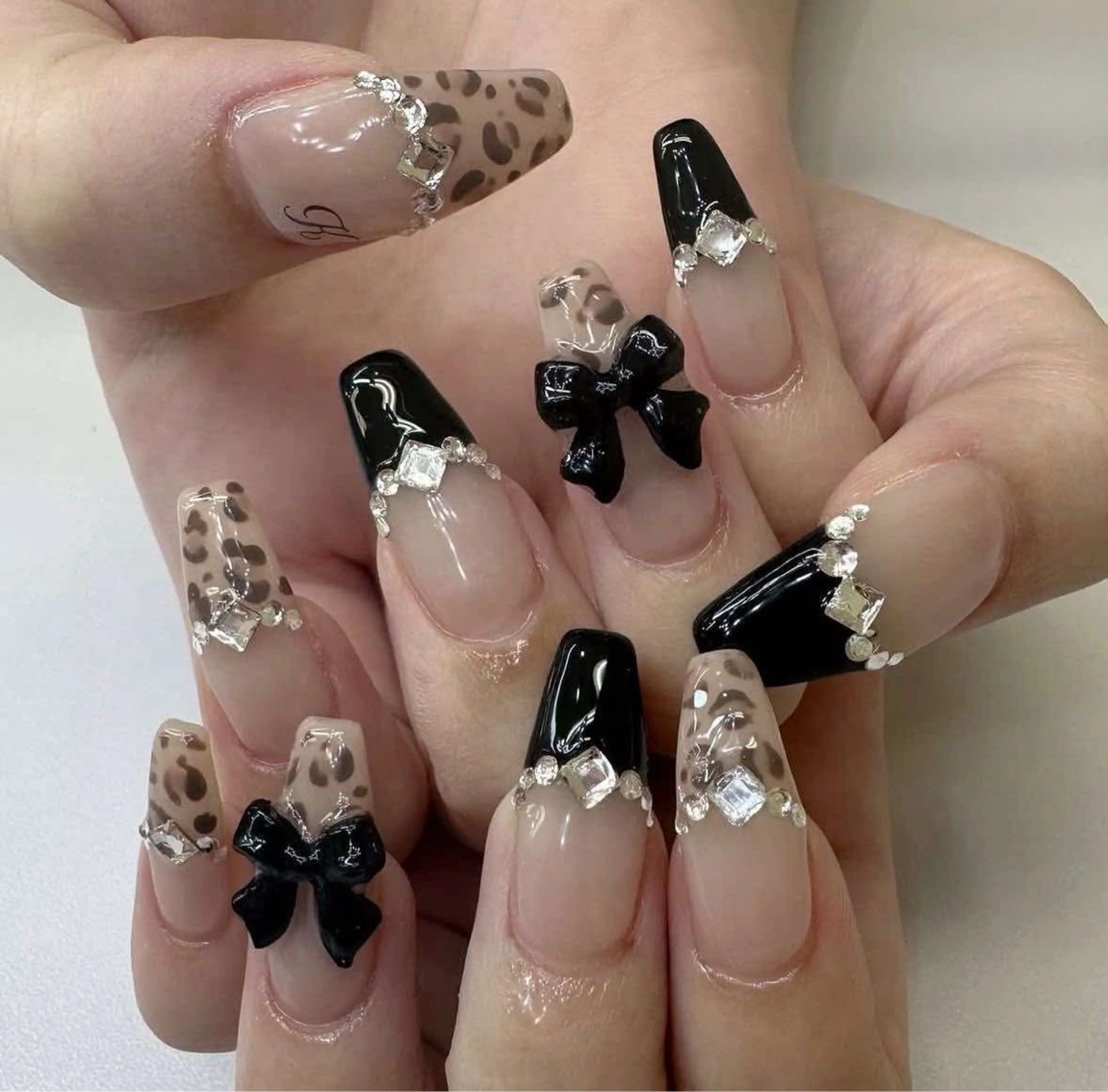 ネイル オーロラネイル チークネイル 長さ出し フットネイル フレンチネイル Lee Nails チップ長さだし専門店のネイルデザイン