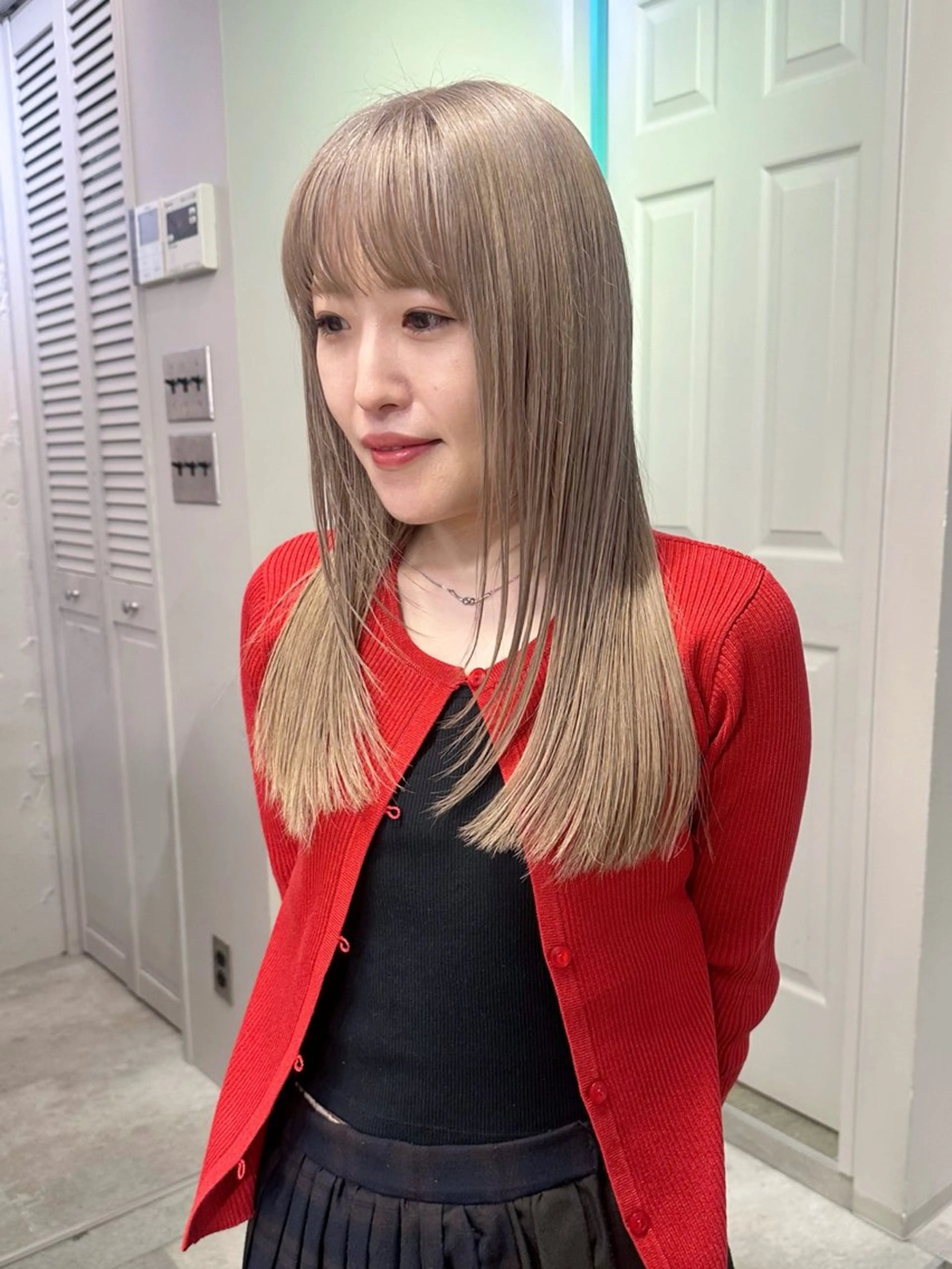 カラー ヘアカラー ハイトーン レイヤー🎀meiのヘアスタイル