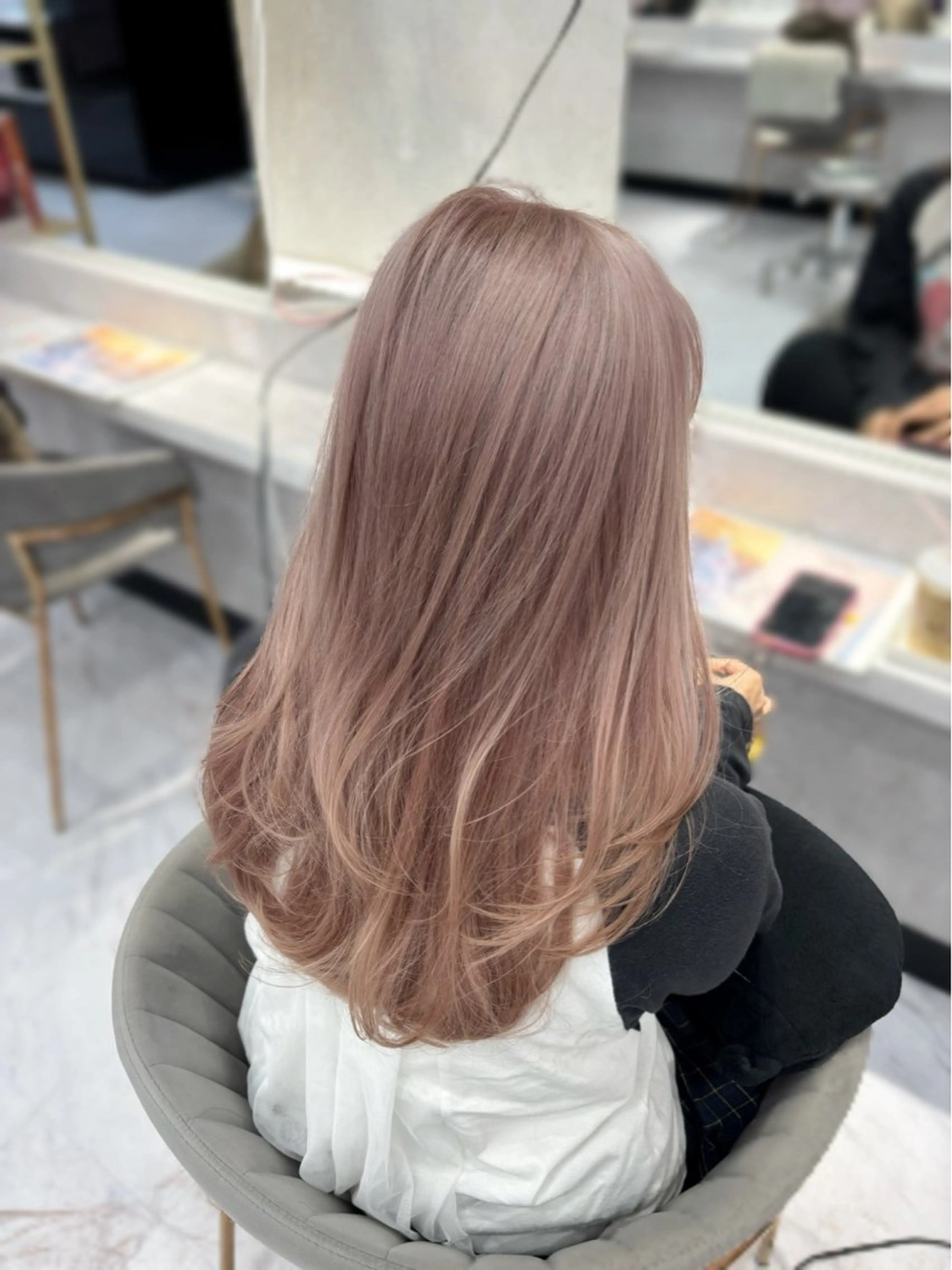 ミディアム カラー ミディアムレイヤー ブリーチ レイヤーカット kiti所属・chii /kitiのヘアスタイル