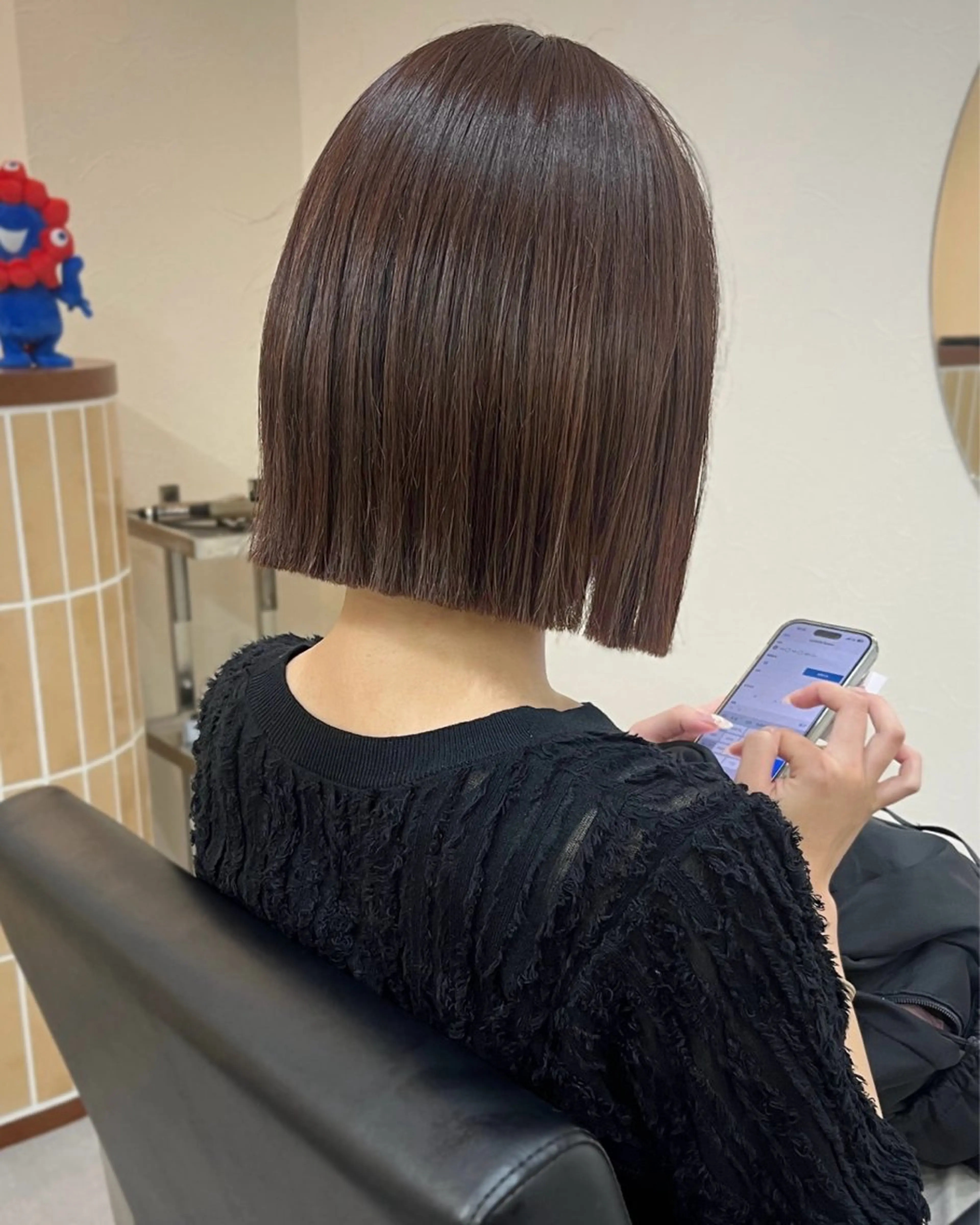 ショート カラー 切りっぱなしボブ ブラウンカラー ラベンダーカラー ラベンダーブラウン ボブ カット ヘアカラー トリートメント ボブ/透明感カラー /坂口恵梨子のヘアスタイル