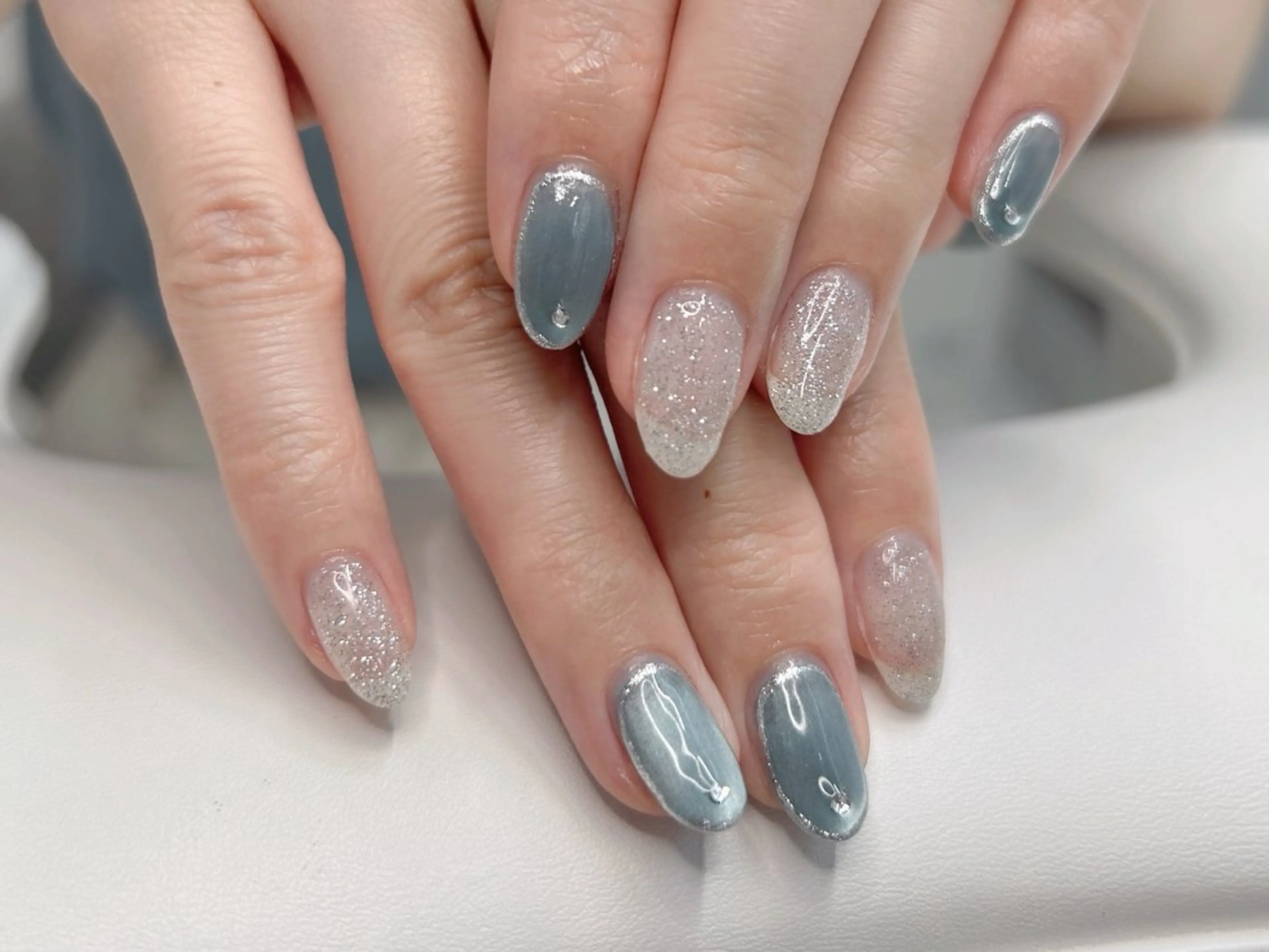 ネイル ブルー 桜ネイル フラッシュネイル マグネットネイル 持ち込み ハンドネイル Forca total studio所属・Forca Airaのネイルデザイン