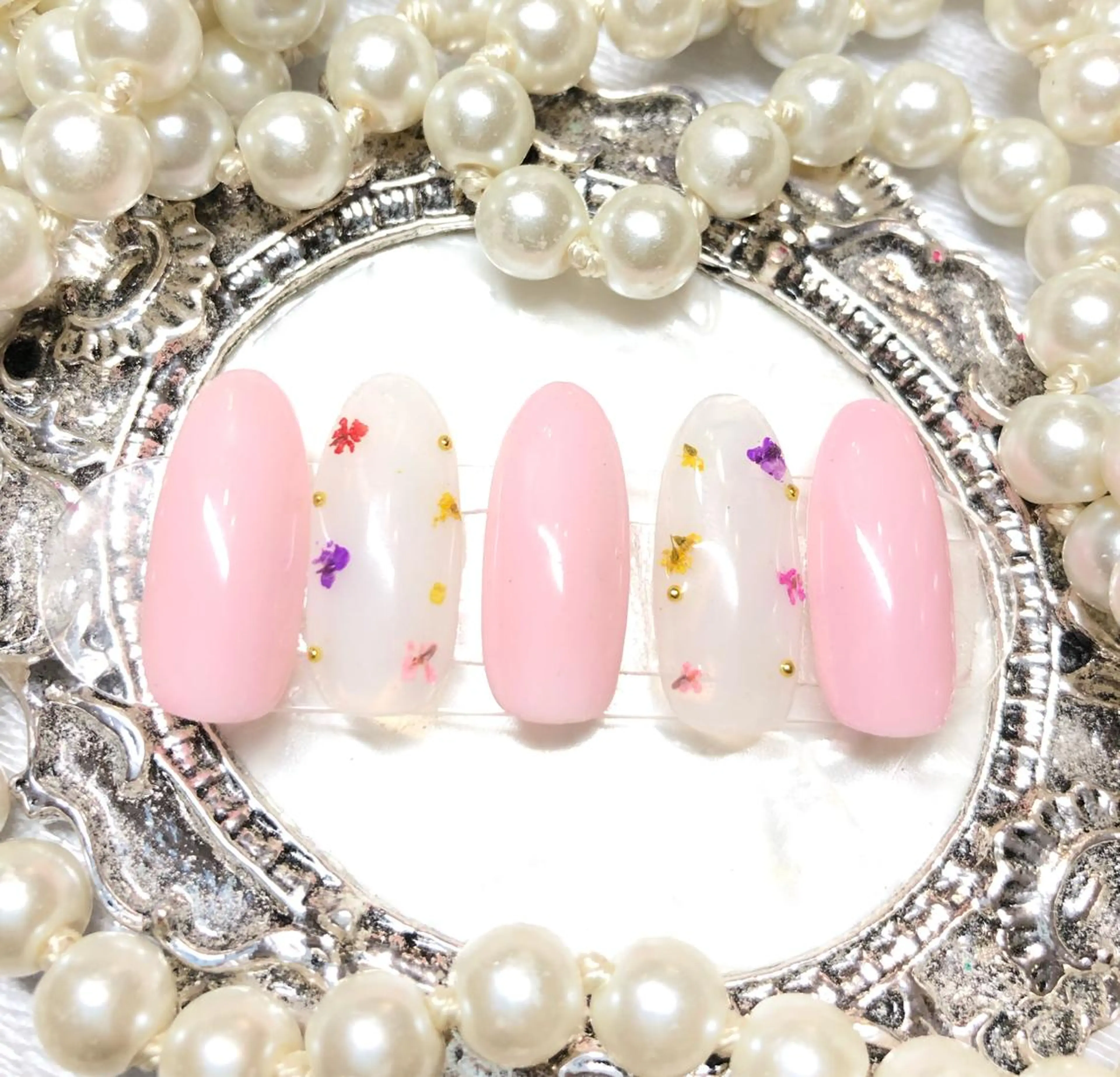 ネイル ハンドネイル マジックミラー所属・マジック ミラーのネイルデザイン