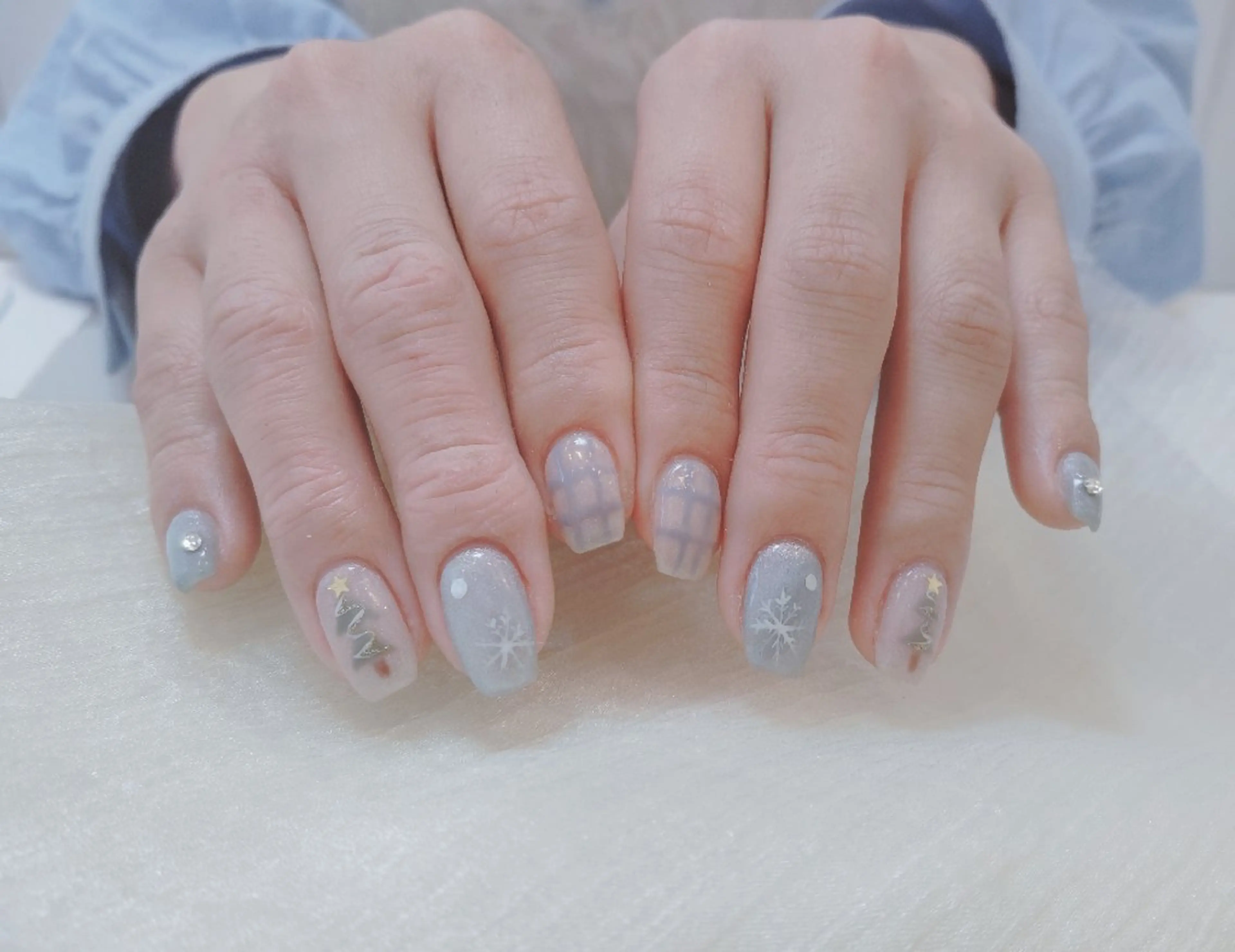 ネイル 水色 冬ネイル クリスマス MIYUKI Nail所属・MIYUKI  美桜のネイルデザイン