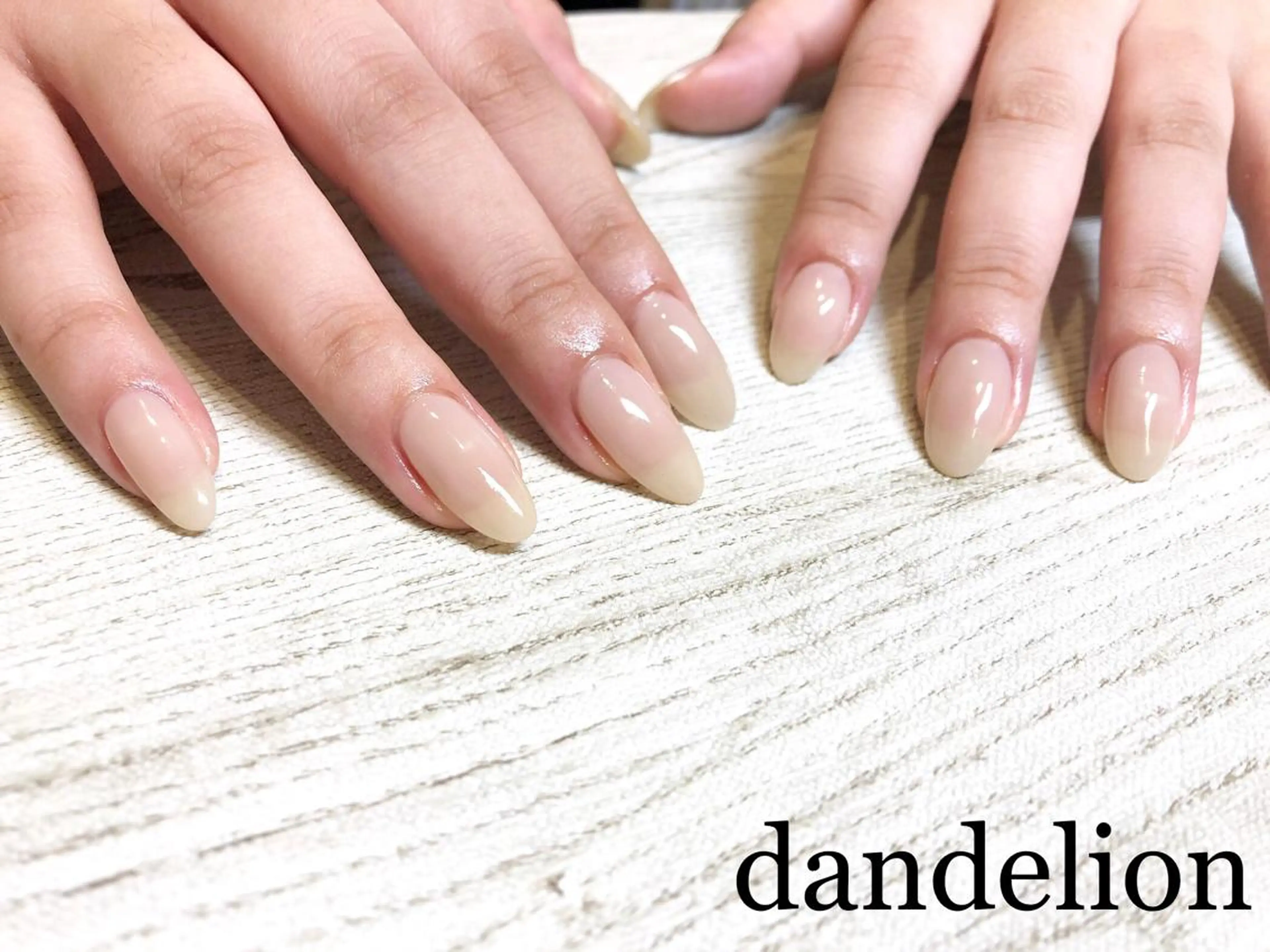 ネイル ハンドネイル ハンドケア dandelion ダンデライオンのネイルデザイン