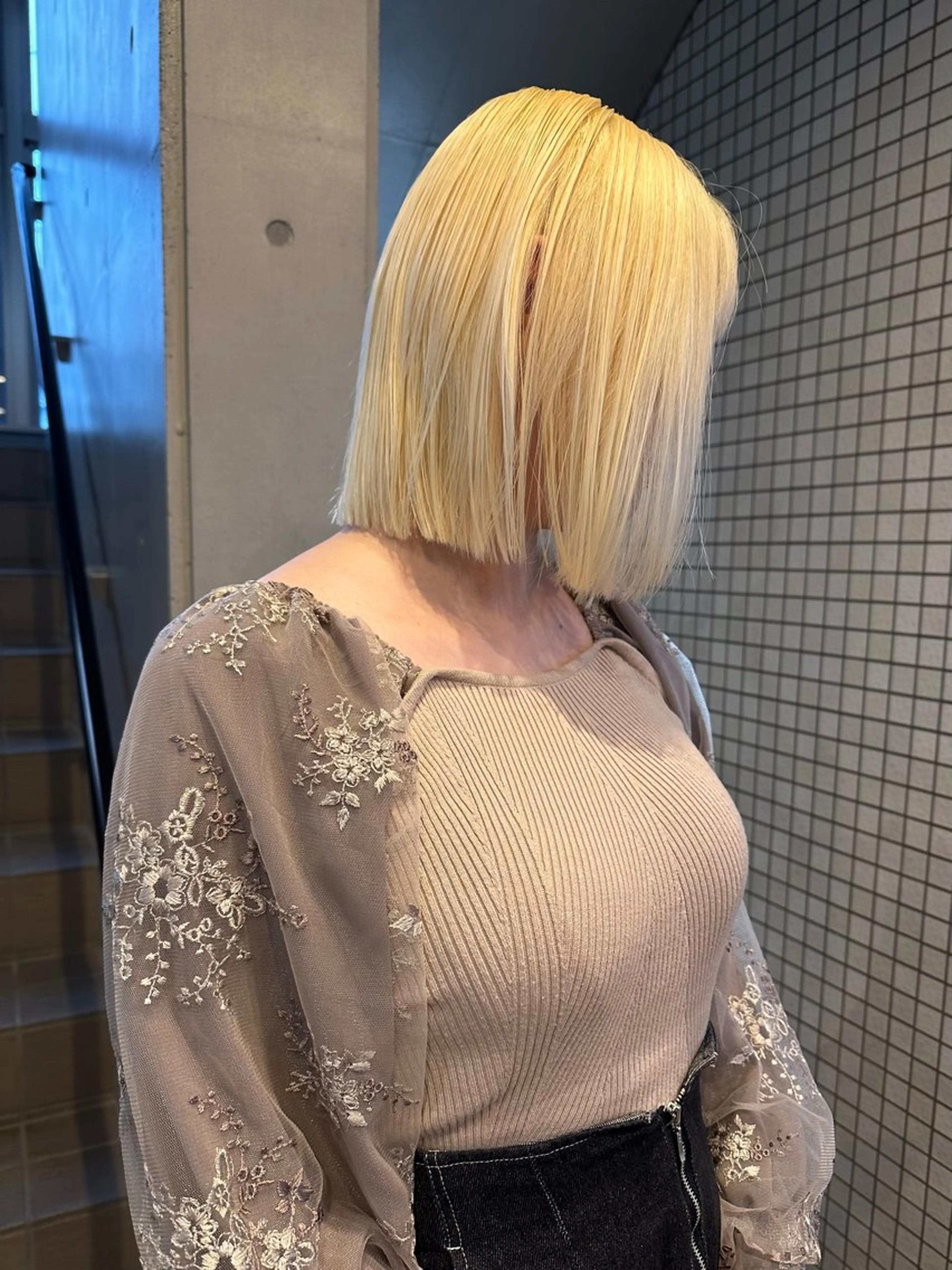 ショート カラー ブロンド 🎀暖色カラー🎀 おかだみほのヘアスタイル