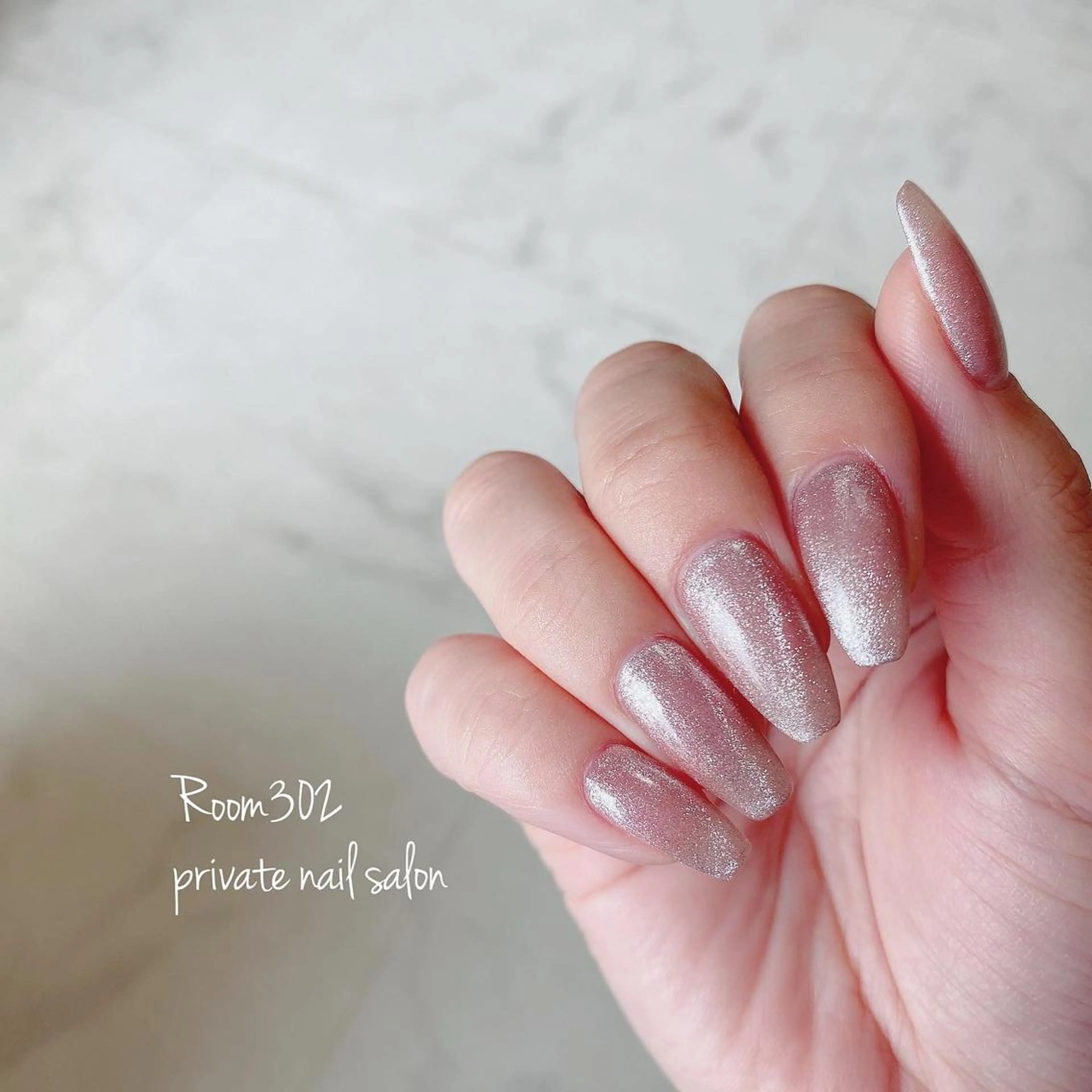 ネイル マグネットネイル ハンドネイル Room 302のネイルデザイン