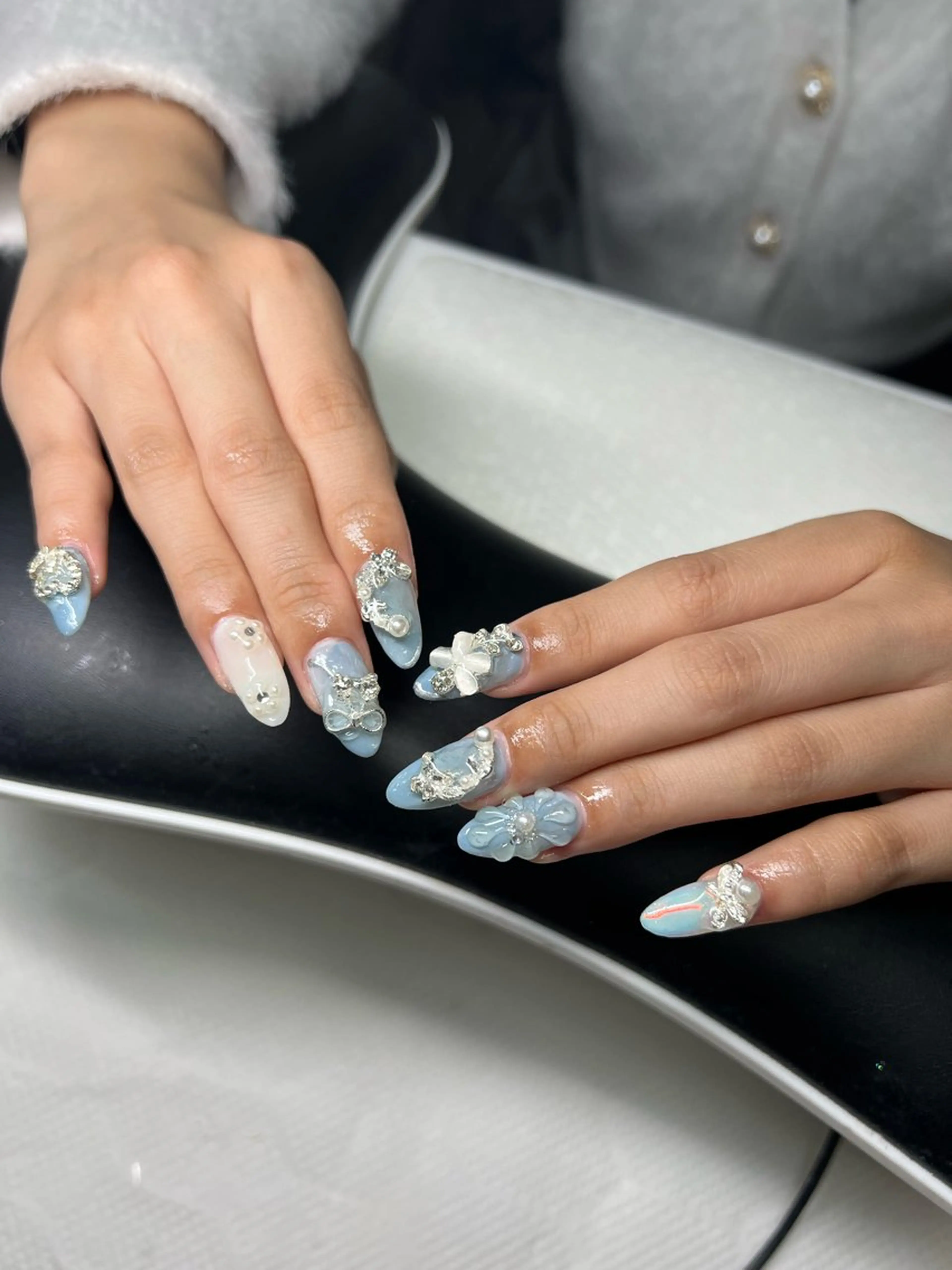 ネイル オーロラネイル チークネイル 長さ出し フットネイル フレンチネイル Lee Nails チップ長さだし専門店のネイルデザイン