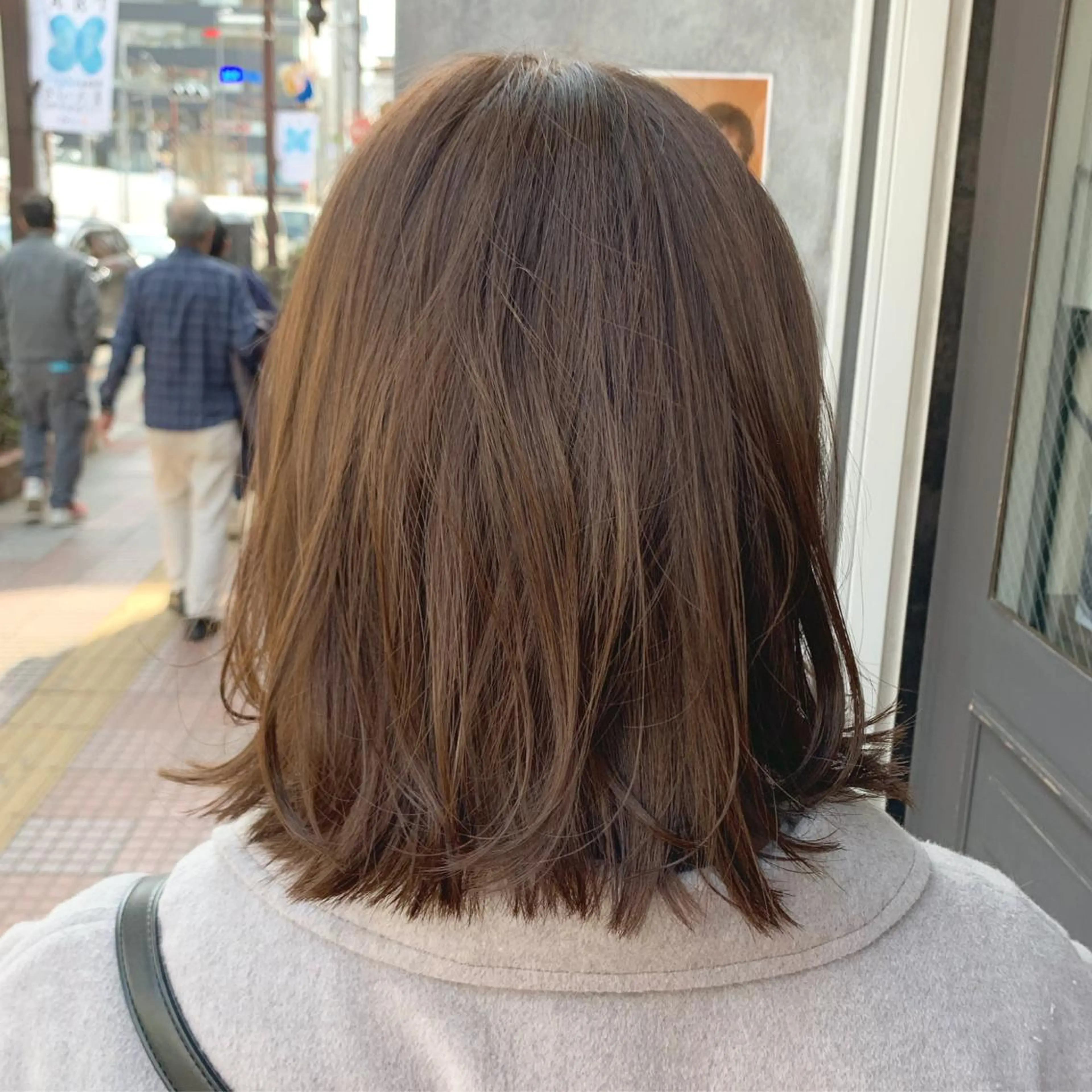 ミディアム CHIC 岩下真衣のヘアスタイル