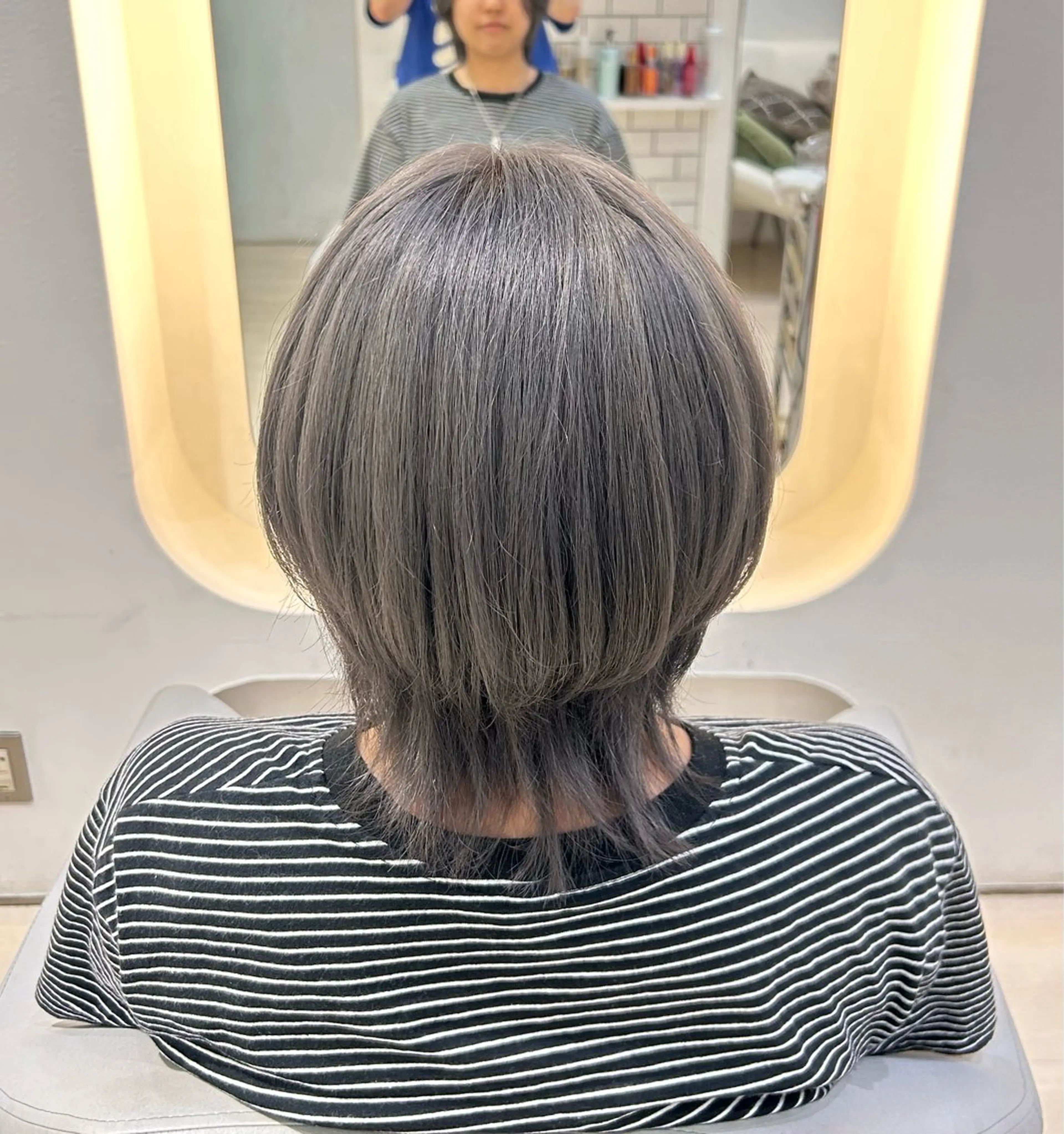 ショート ヘアカラー 堀 日次のヘアスタイル
