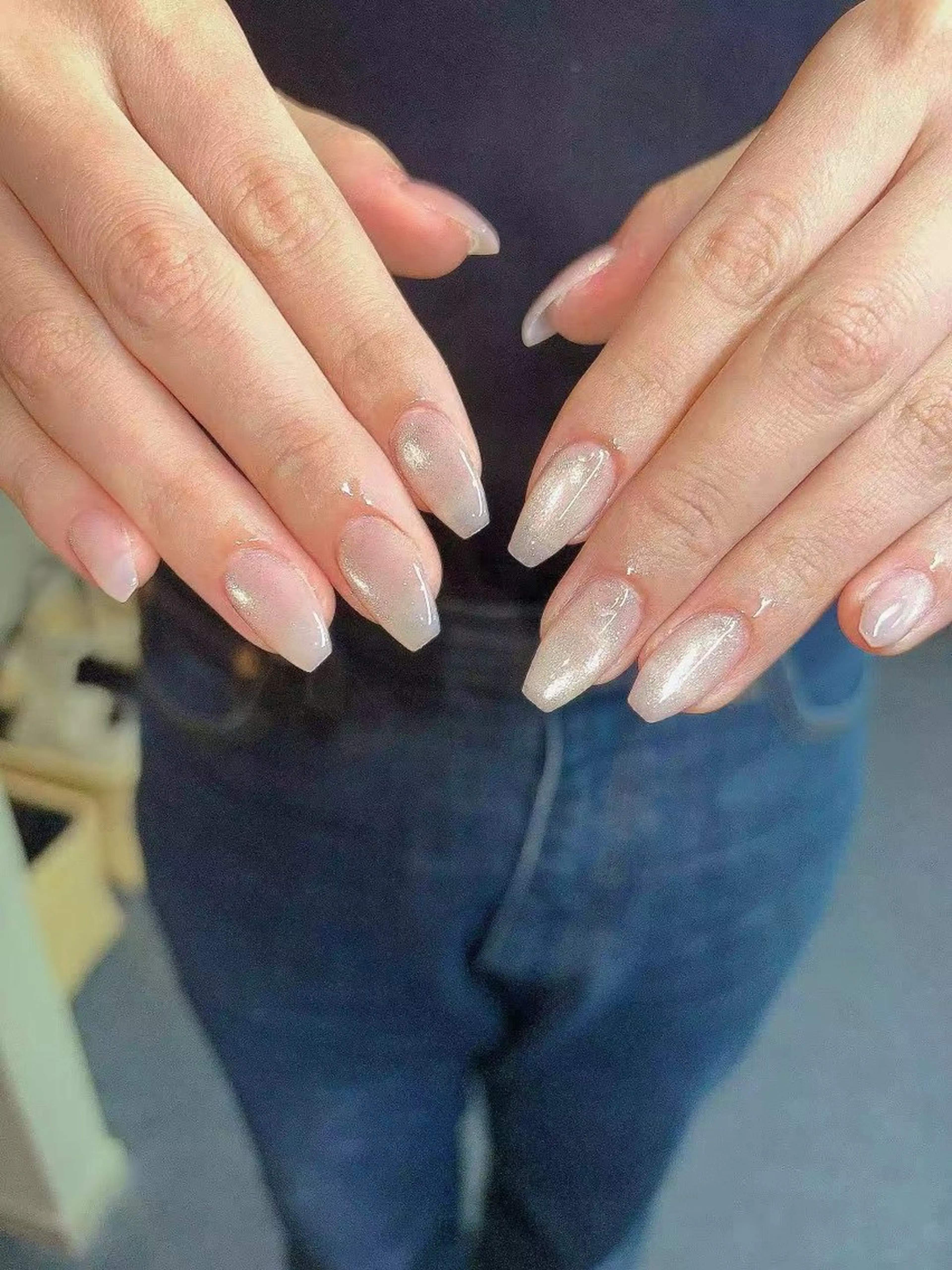 ネイル 氷ネイル・うるうるネイル キラキラネイル マグネットネイル オフィスネイル シルバー ハンドネイル ハンドケア 🎀NAIL🎀 AI🪄︎︎◝✩のネイルデザイン