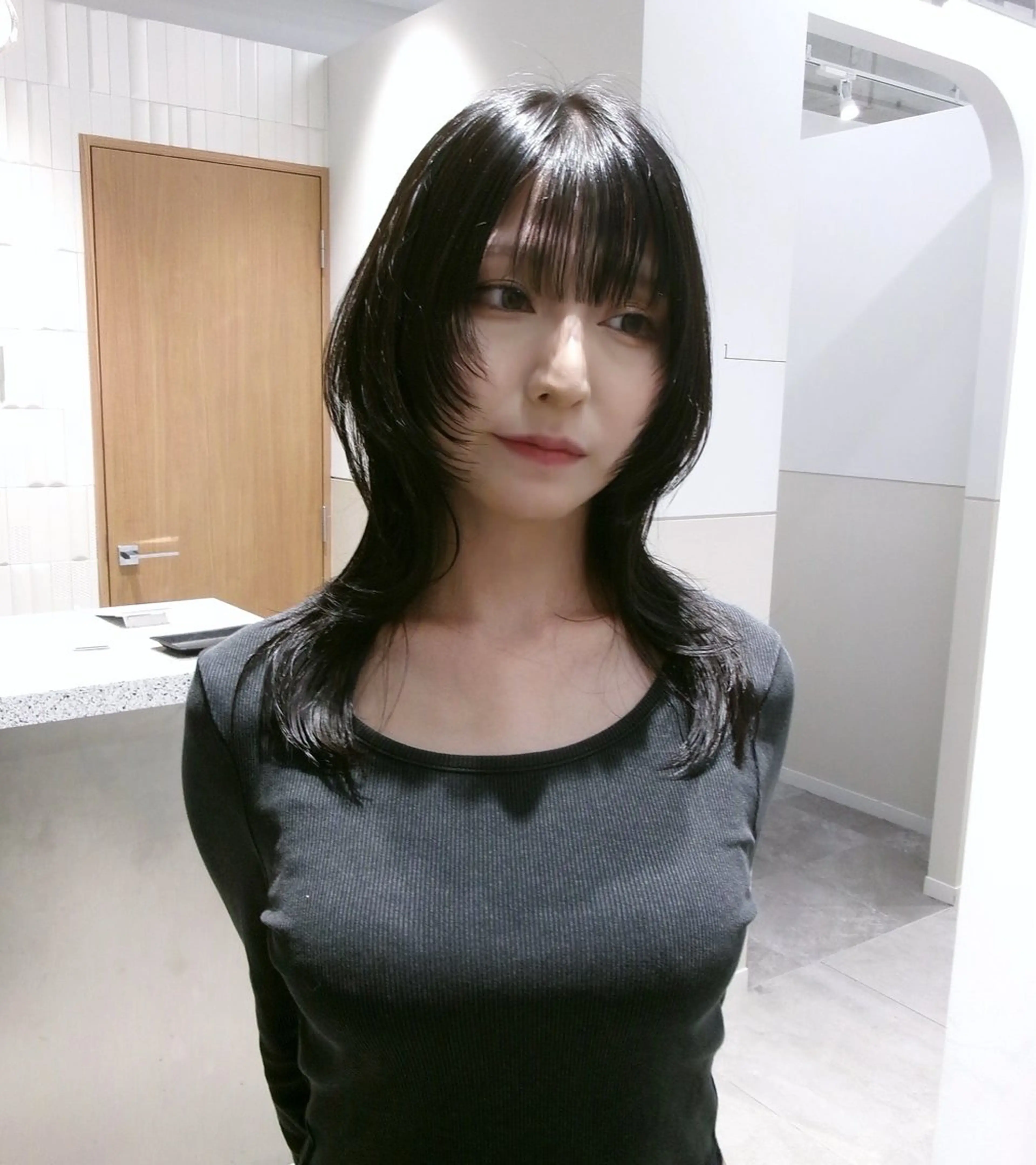 ミディアム くびれヘア レイヤーカット カット ✂︎ウルフカット /レイヤーカット✂︎のヘアスタイル