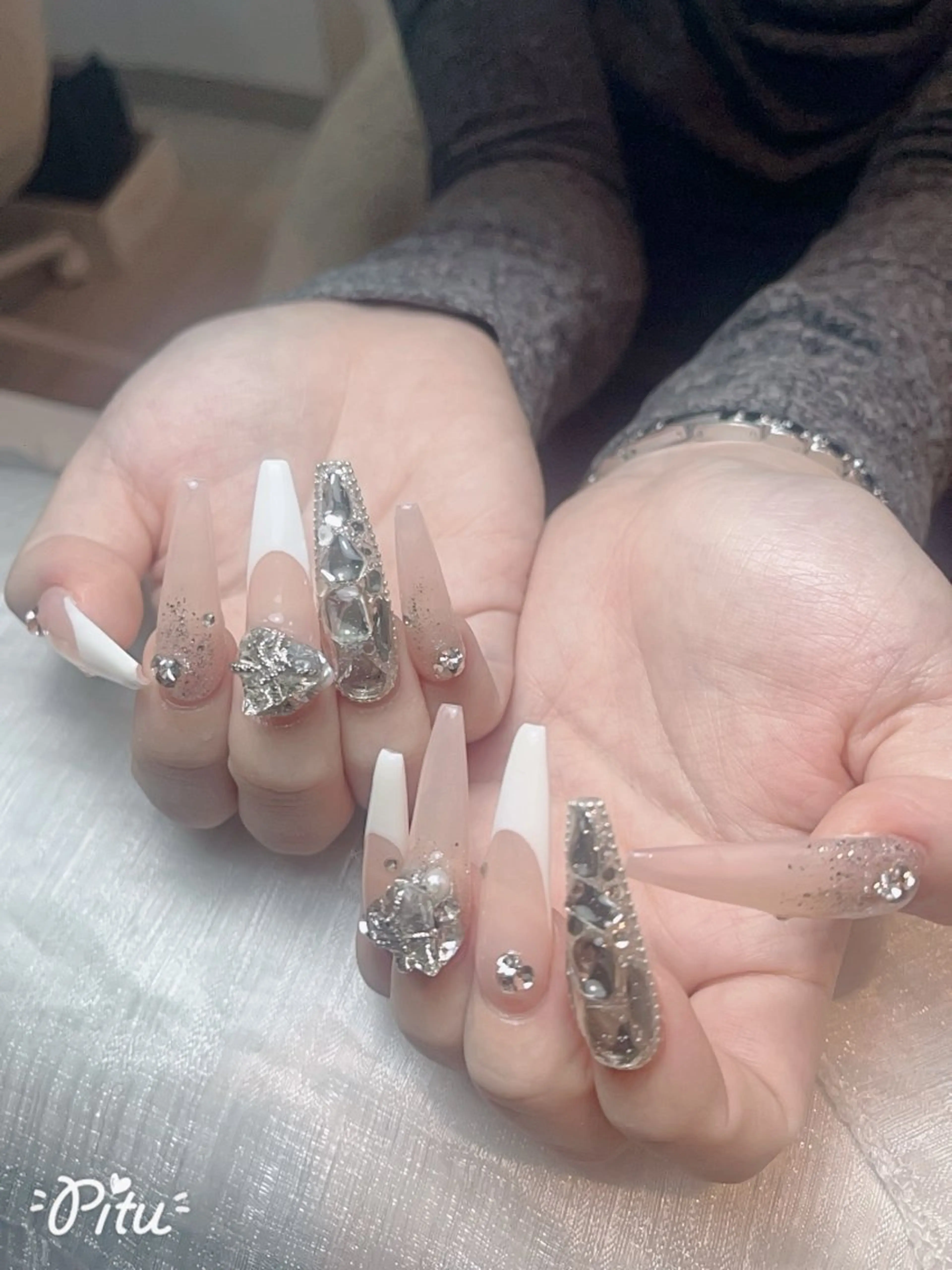 ネイル アートネイル ジェルネイル ニュアンスネイル シンプルネイル ネイルチップ ハンドネイル Nie Nail Hinatachanのネイルデザイン